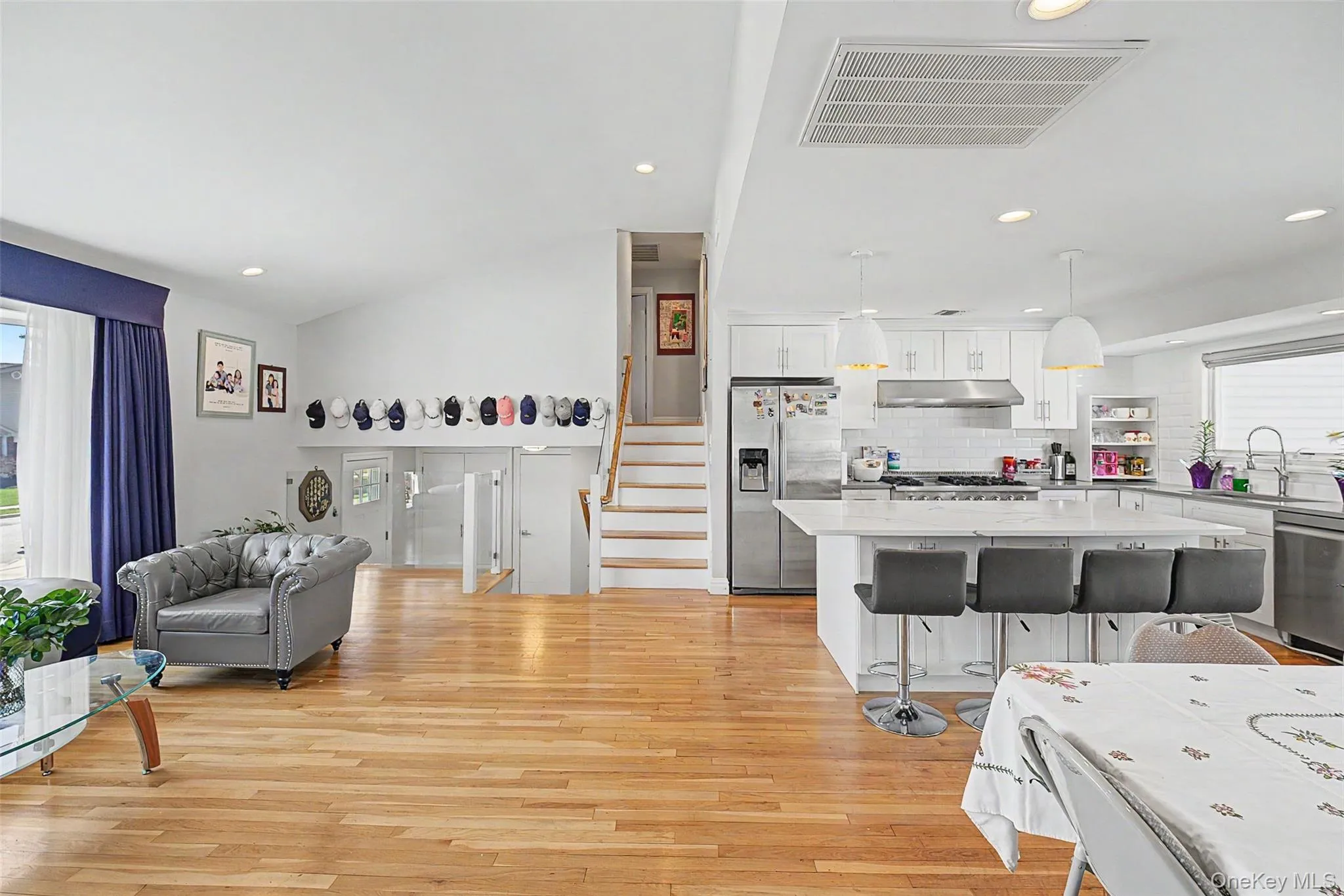 47 Favorite Lane, Oyster Bay, NY, 5 Bedrooms Bedrooms, 10 Rooms Rooms,3 BathroomsBathrooms,Residential,For Rent,Favorite,0,985298 47 Favorite Lane, Oyster Bay, NY, 5 Bedrooms Bedrooms, 10 Rooms Rooms,3 BathroomsBathrooms,Residential,For Rent,Favorite,0,985298
