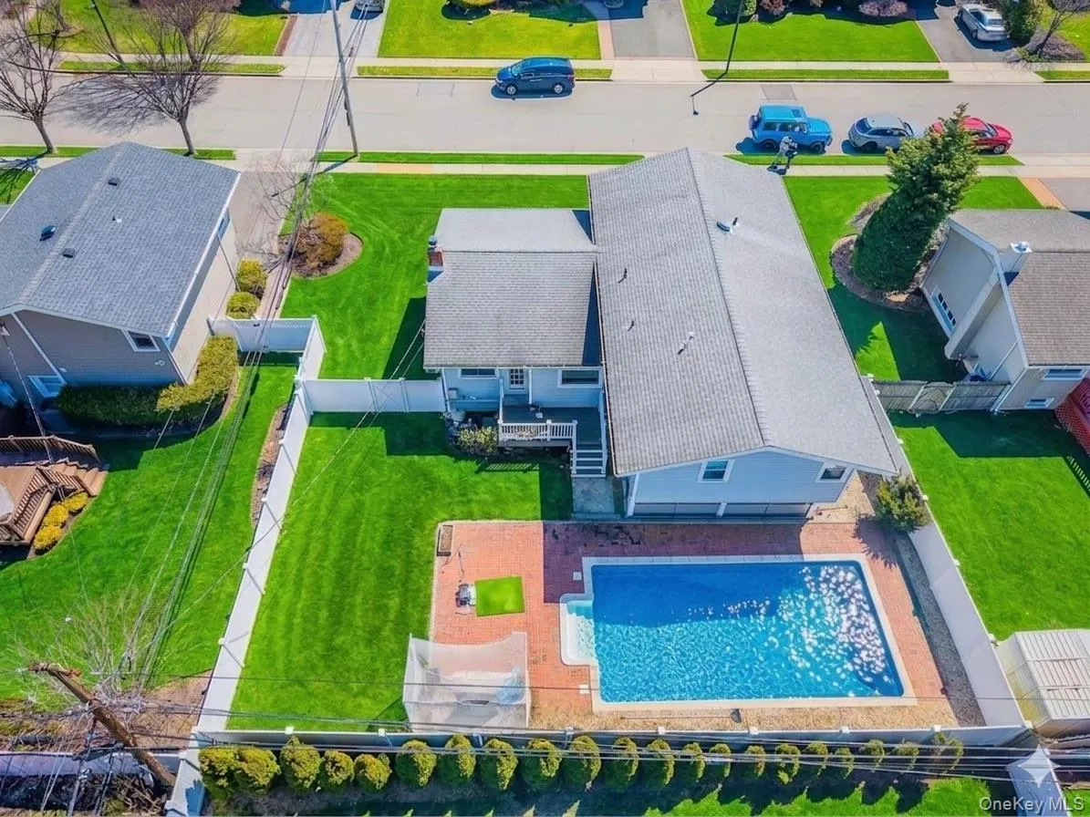 47 Favorite Lane, Oyster Bay, NY, 5 Bedrooms Bedrooms, 10 Rooms Rooms,3 BathroomsBathrooms,Residential,For Rent,Favorite,0,985298 47 Favorite Lane, Oyster Bay, NY, 5 Bedrooms Bedrooms, 10 Rooms Rooms,3 BathroomsBathrooms,Residential,For Rent,Favorite,0,985298