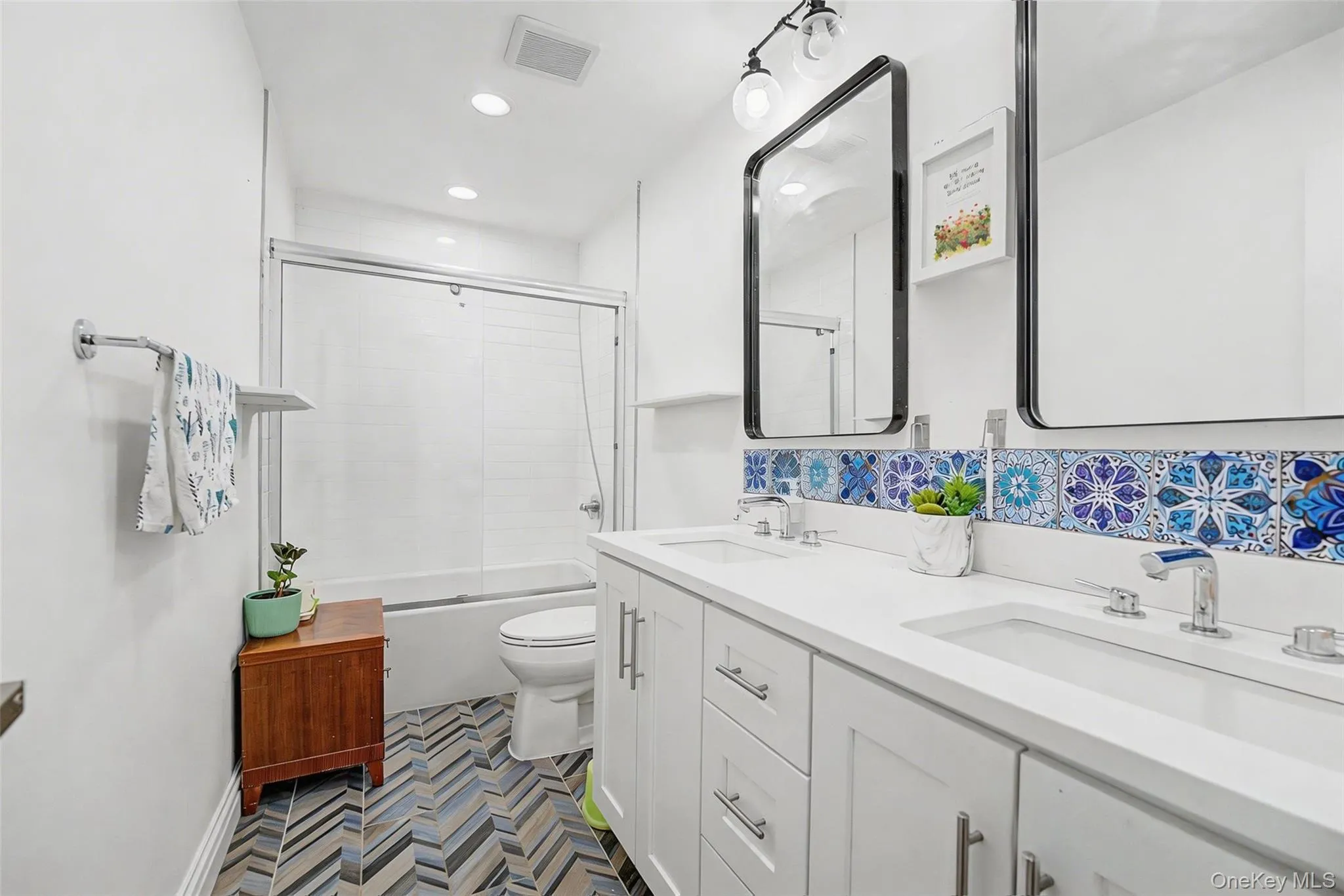47 Favorite Lane, Oyster Bay, NY, 5 Bedrooms Bedrooms, 10 Rooms Rooms,3 BathroomsBathrooms,Residential,For Rent,Favorite,0,985298 47 Favorite Lane, Oyster Bay, NY, 5 Bedrooms Bedrooms, 10 Rooms Rooms,3 BathroomsBathrooms,Residential,For Rent,Favorite,0,985298