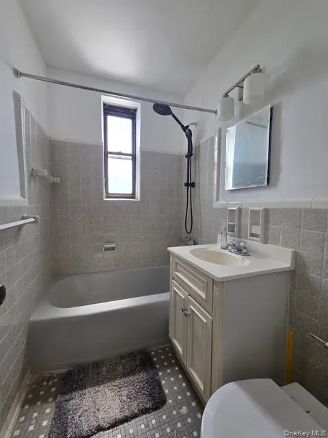 14010 84th Drive, New York, NY, 1 Bedroom Bedrooms, 3 Rooms Rooms,1 BathroomBathrooms,Residential,For Rent,84th,0,985301 14010 84th Drive, New York, NY, 1 Bedroom Bedrooms, 3 Rooms Rooms,1 BathroomBathrooms,Residential,For Rent,84th,0,985301