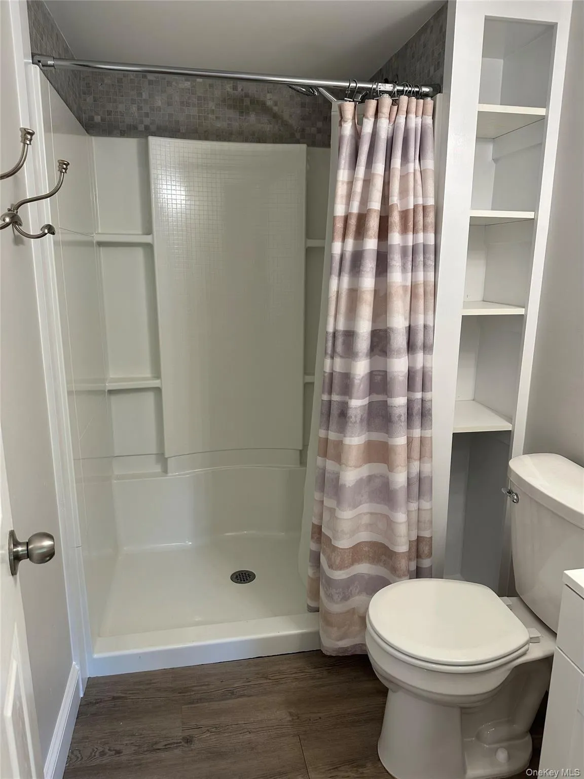 162 Spring Road, Huntington, NY, 1 Bedroom Bedrooms, 3 Rooms Rooms,1 BathroomBathrooms,Residential Lease,For Rent,Spring,0,985302 162 Spring Road, Huntington, NY, 1 Bedroom Bedrooms, 3 Rooms Rooms,1 BathroomBathrooms,Residential Lease,For Rent,Spring,0,985302