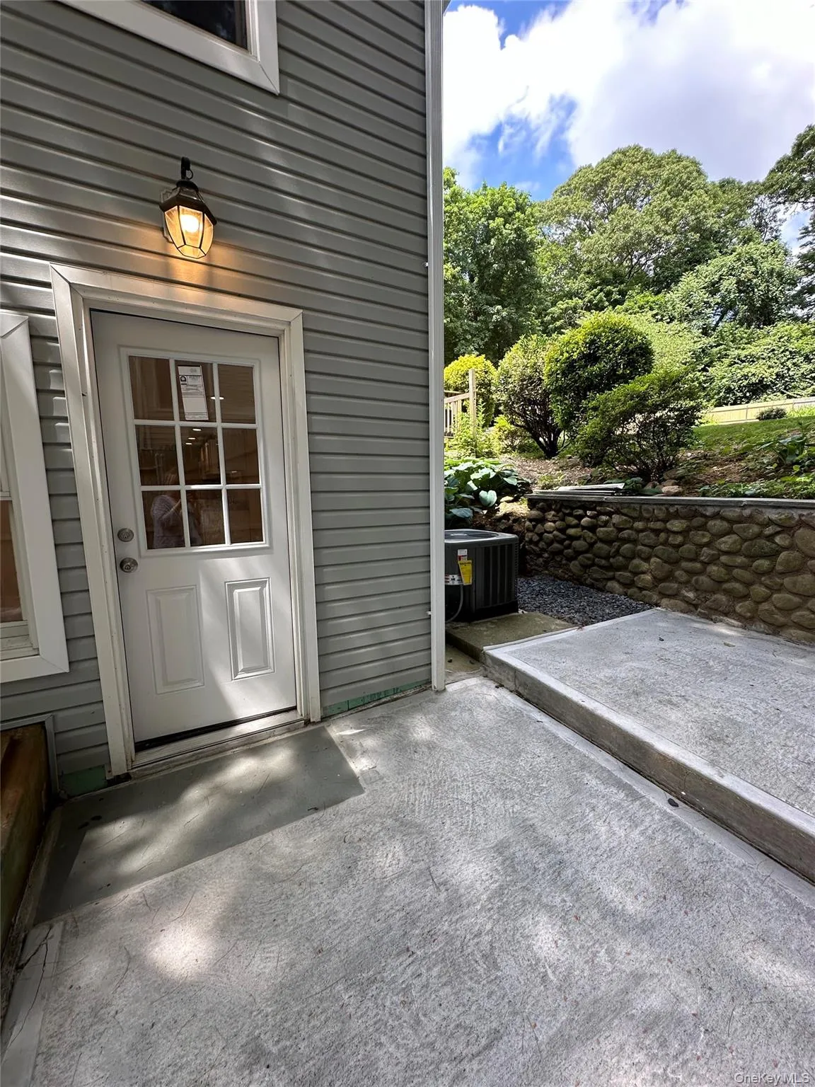 162 Spring Road, Huntington, NY, 1 Bedroom Bedrooms, 3 Rooms Rooms,1 BathroomBathrooms,Residential Lease,For Rent,Spring,0,985302 162 Spring Road, Huntington, NY, 1 Bedroom Bedrooms, 3 Rooms Rooms,1 BathroomBathrooms,Residential Lease,For Rent,Spring,0,985302