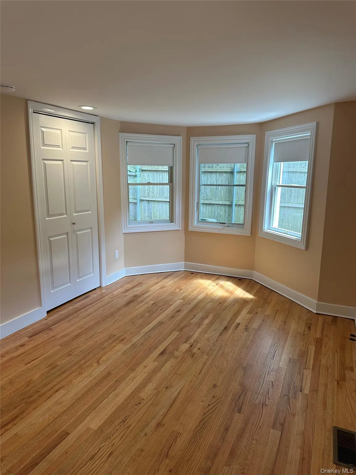 162 Spring Road, Huntington, NY, 1 Bedroom Bedrooms, 3 Rooms Rooms,1 BathroomBathrooms,Residential Lease,For Rent,Spring,0,985302 162 Spring Road, Huntington, NY, 1 Bedroom Bedrooms, 3 Rooms Rooms,1 BathroomBathrooms,Residential Lease,For Rent,Spring,0,985302