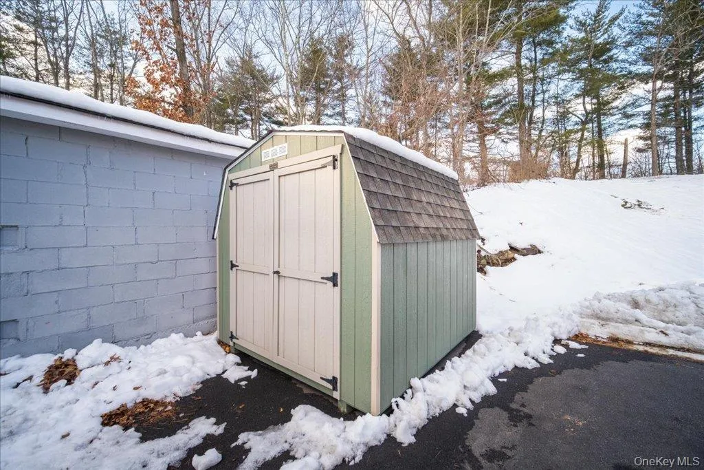 1026 St Hwy 211, Mount Hope, NY, 2 Bedrooms Bedrooms, 8 Rooms Rooms,1 BathroomBathrooms,Residential Lease,For Rent,St Hwy 211,0,985303 1026 St Hwy 211, Mount Hope, NY, 2 Bedrooms Bedrooms, 8 Rooms Rooms,1 BathroomBathrooms,Residential Lease,For Rent,St Hwy 211,0,985303