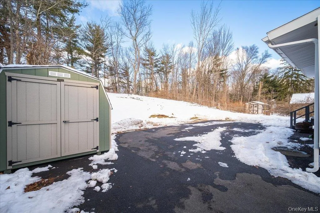 1026 St Hwy 211, Mount Hope, NY, 2 Bedrooms Bedrooms, 8 Rooms Rooms,1 BathroomBathrooms,Residential Lease,For Rent,St Hwy 211,0,985303 1026 St Hwy 211, Mount Hope, NY, 2 Bedrooms Bedrooms, 8 Rooms Rooms,1 BathroomBathrooms,Residential Lease,For Rent,St Hwy 211,0,985303