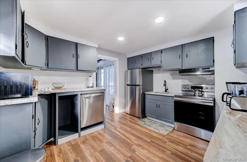 1026 St Hwy 211, Mount Hope, NY, 2 Bedrooms Bedrooms, 8 Rooms Rooms,1 BathroomBathrooms,Residential Lease,For Rent,St Hwy 211,0,985303 1026 St Hwy 211, Mount Hope, NY, 2 Bedrooms Bedrooms, 8 Rooms Rooms,1 BathroomBathrooms,Residential Lease,For Rent,St Hwy 211,0,985303