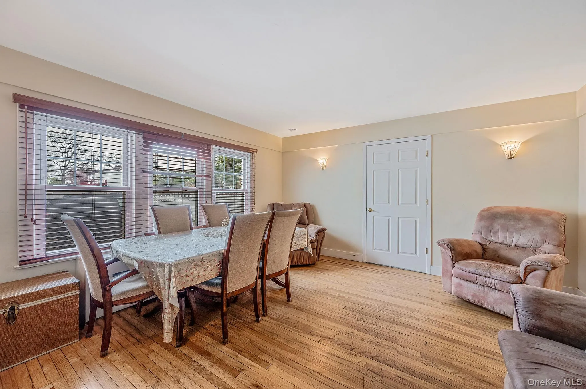 122 Mc Kinley Street, Islip, NY, 5 Bedrooms Bedrooms, 9 Rooms Rooms,3 BathroomsBathrooms,Residential,For Rent,Mc Kinley,0,985309 122 Mc Kinley Street, Islip, NY, 5 Bedrooms Bedrooms, 9 Rooms Rooms,3 BathroomsBathrooms,Residential,For Rent,Mc Kinley,0,985309