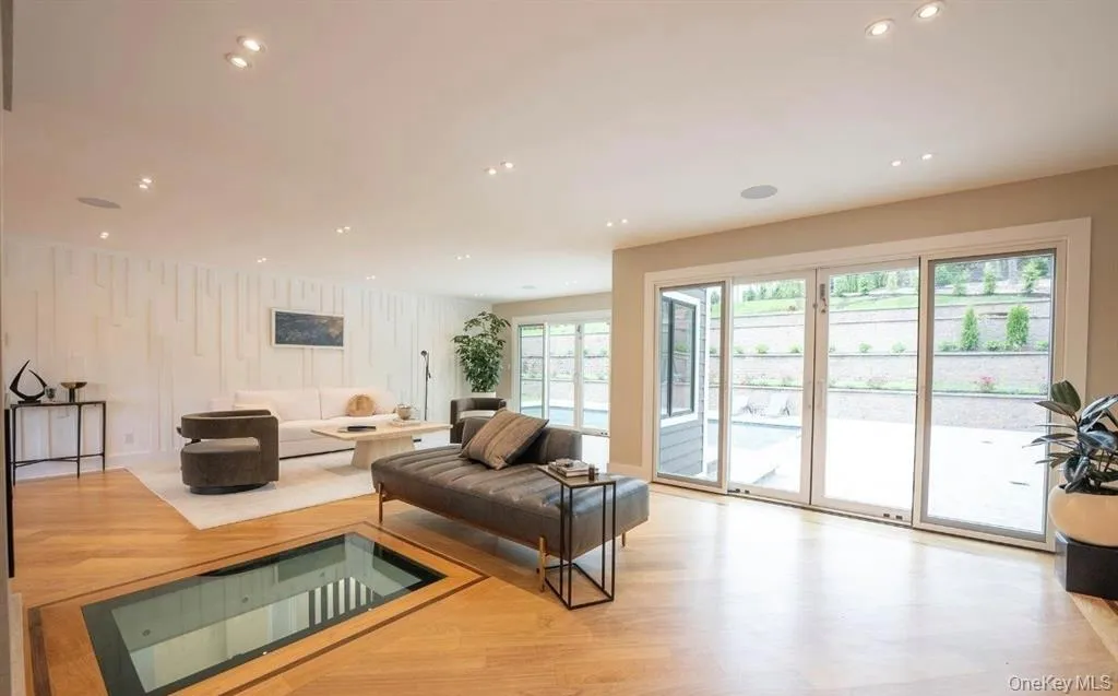 156 Sugar Toms Lane, Oyster Bay, NY, 6 Bedrooms Bedrooms, 14 Rooms Rooms,6 BathroomsBathrooms,Residential Lease,For Rent,Sugar Toms,0,985313 156 Sugar Toms Lane, Oyster Bay, NY, 6 Bedrooms Bedrooms, 14 Rooms Rooms,6 BathroomsBathrooms,Residential Lease,For Rent,Sugar Toms,0,985313