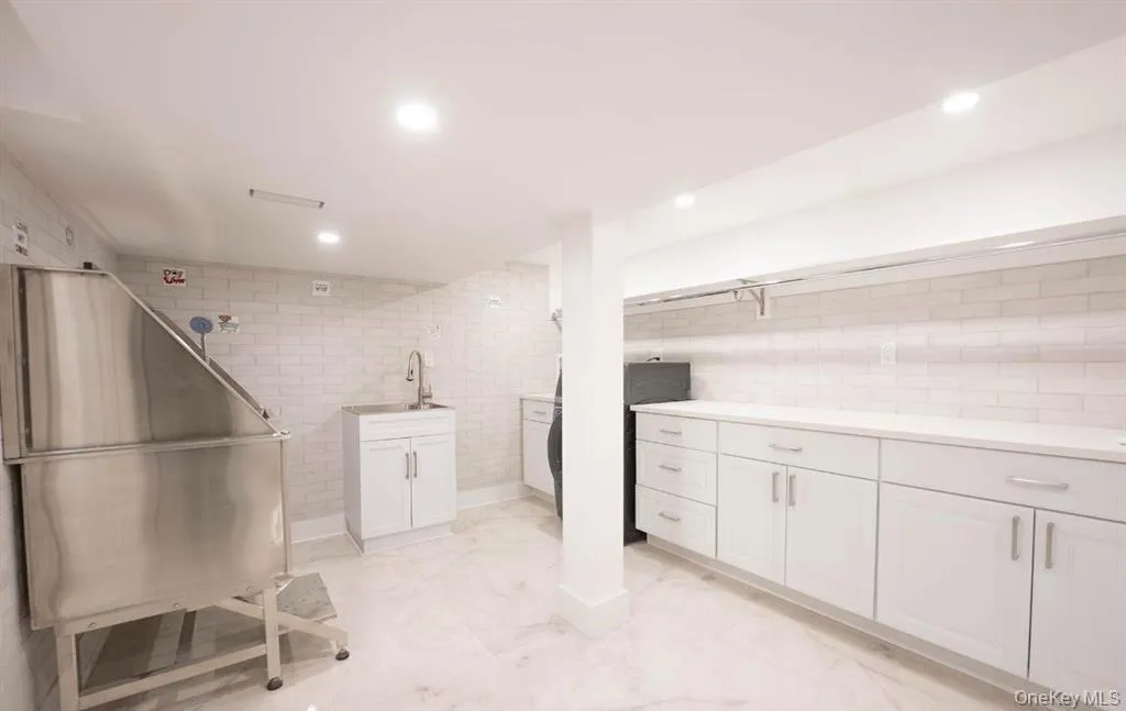 156 Sugar Toms Lane, Oyster Bay, NY, 6 Bedrooms Bedrooms, 14 Rooms Rooms,6 BathroomsBathrooms,Residential Lease,For Rent,Sugar Toms,0,985313 156 Sugar Toms Lane, Oyster Bay, NY, 6 Bedrooms Bedrooms, 14 Rooms Rooms,6 BathroomsBathrooms,Residential Lease,For Rent,Sugar Toms,0,985313