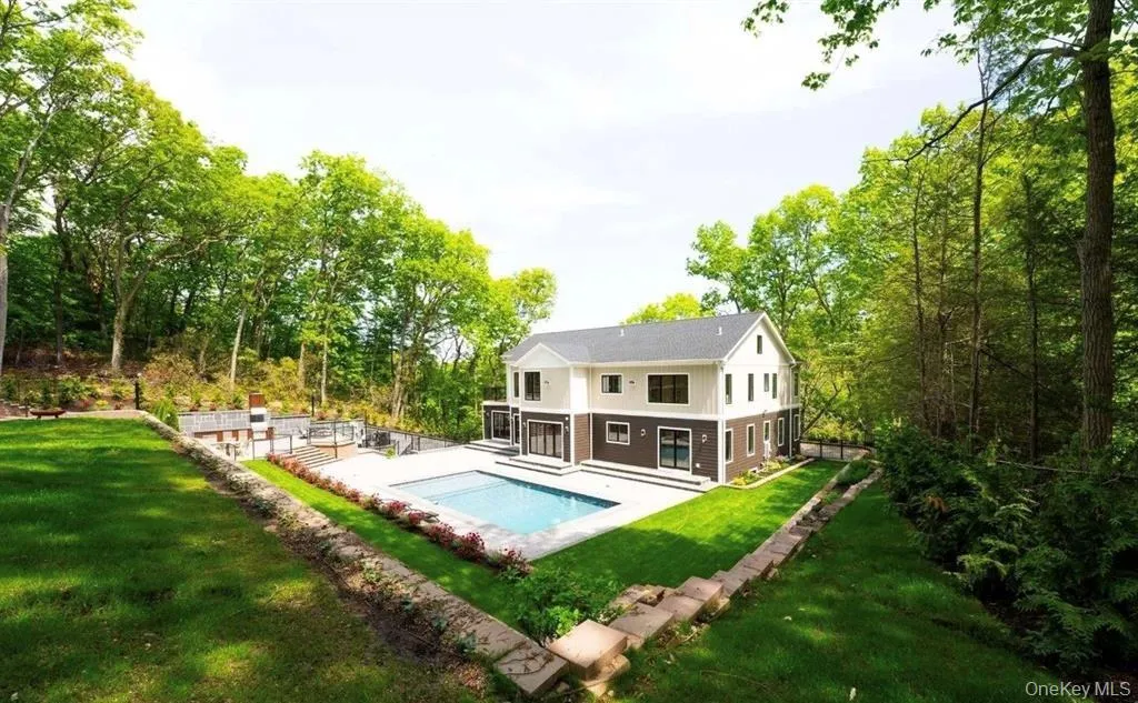 156 Sugar Toms Lane, Oyster Bay, NY, 6 Bedrooms Bedrooms, 14 Rooms Rooms,6 BathroomsBathrooms,Residential Lease,For Rent,Sugar Toms,0,985313 156 Sugar Toms Lane, Oyster Bay, NY, 6 Bedrooms Bedrooms, 14 Rooms Rooms,6 BathroomsBathrooms,Residential Lease,For Rent,Sugar Toms,0,985313