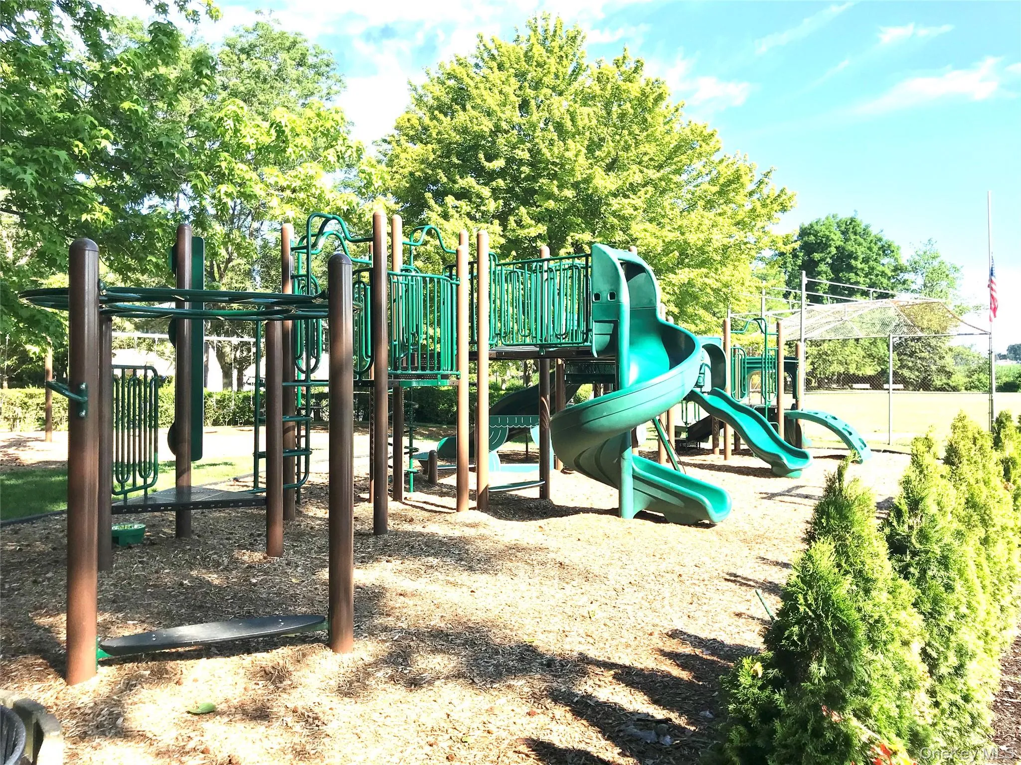 Memorial Field - Playground Memorial Field - Playground