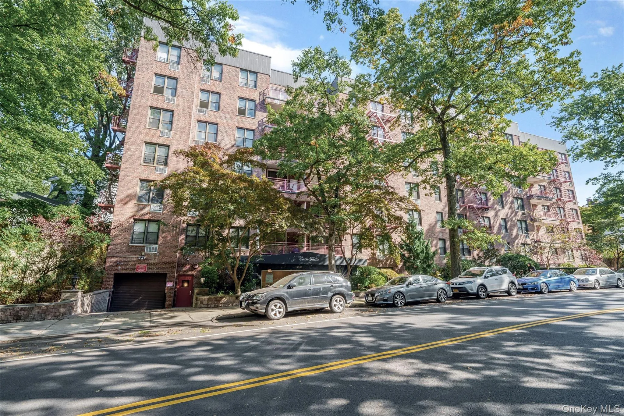 43-25 Douglaston Parkway, New York, NY, 1 Bedroom Bedrooms, 4 Rooms Rooms,1 BathroomBathrooms,Residential,For Rent,Douglaston,0,985324 43-25 Douglaston Parkway, New York, NY, 1 Bedroom Bedrooms, 4 Rooms Rooms,1 BathroomBathrooms,Residential,For Rent,Douglaston,0,985324