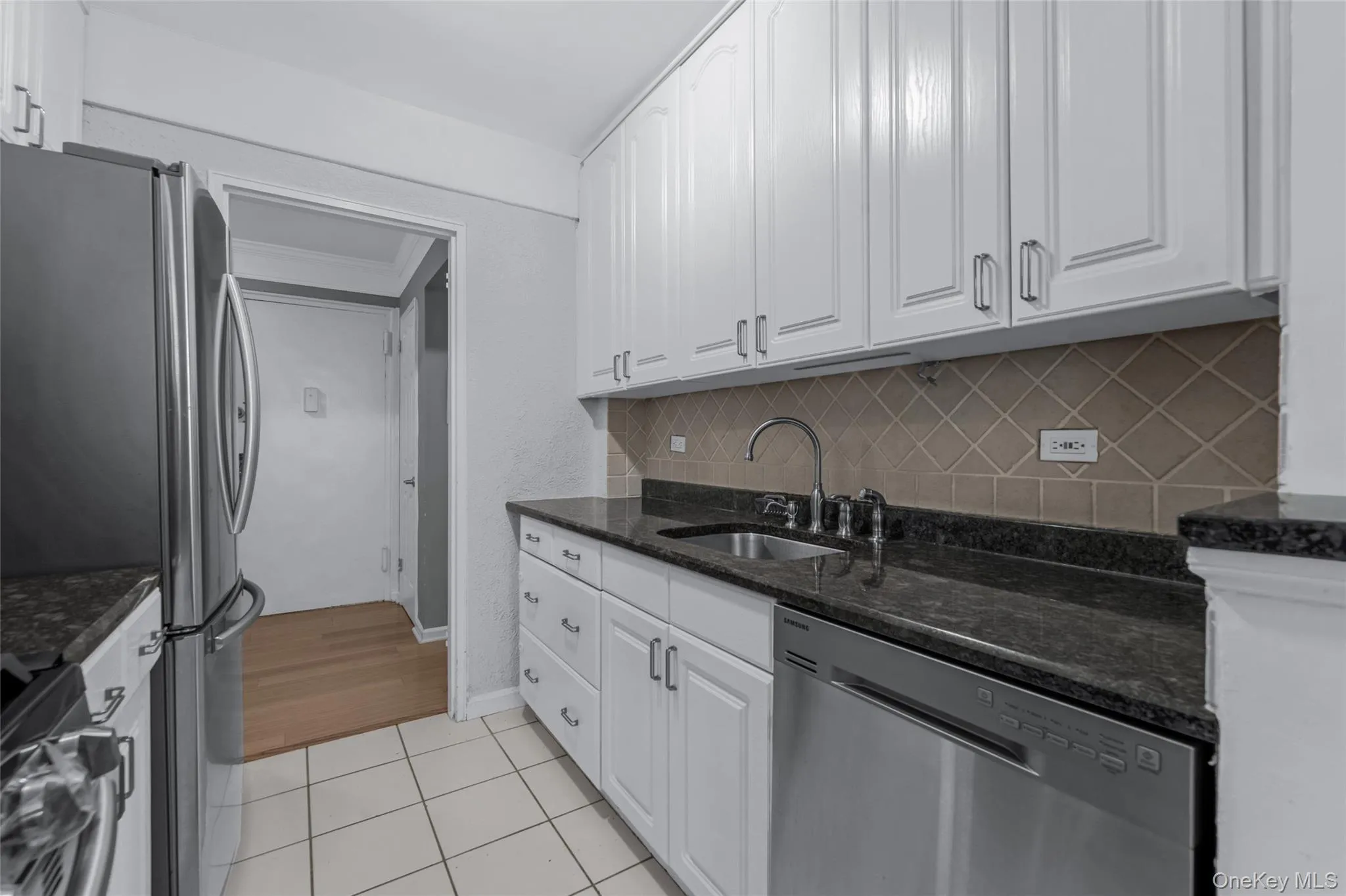 43-25 Douglaston Parkway, New York, NY, 1 Bedroom Bedrooms, 4 Rooms Rooms,1 BathroomBathrooms,Residential,For Rent,Douglaston,0,985324 43-25 Douglaston Parkway, New York, NY, 1 Bedroom Bedrooms, 4 Rooms Rooms,1 BathroomBathrooms,Residential,For Rent,Douglaston,0,985324