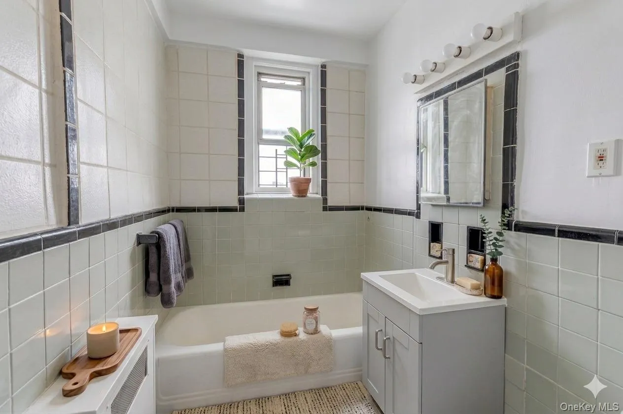 224 Highland Boulevard, New York, NY, 2 Bedrooms Bedrooms, 5 Rooms Rooms,2 BathroomsBathrooms,Residential,For Rent,Highland,0,985328 224 Highland Boulevard, New York, NY, 2 Bedrooms Bedrooms, 5 Rooms Rooms,2 BathroomsBathrooms,Residential,For Rent,Highland,0,985328