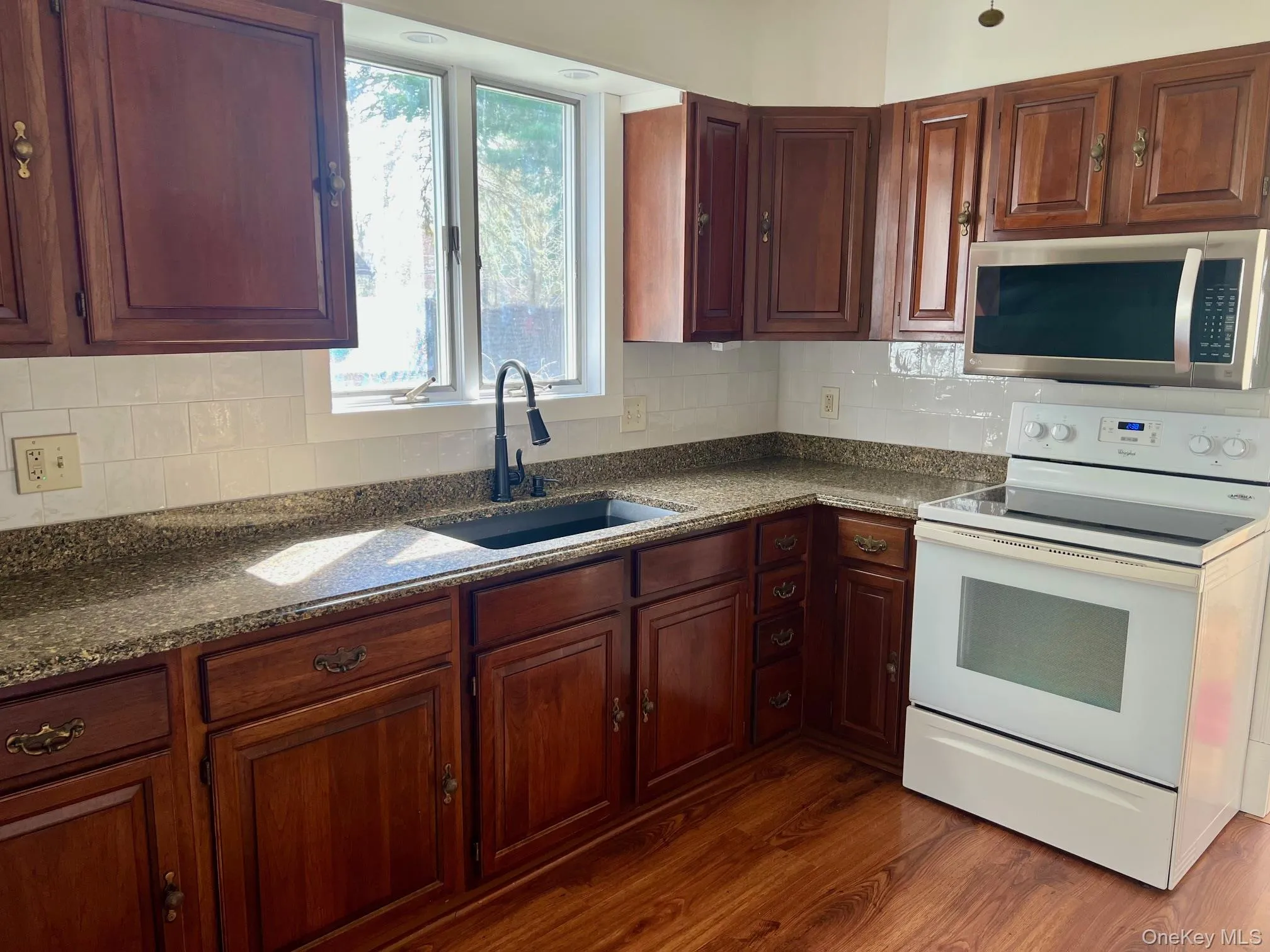 8 Alden Place, Washington, NY, 3 Bedrooms Bedrooms, 8 Rooms Rooms,1 BathroomBathrooms,Residential Lease,For Rent,Alden,0,985329 8 Alden Place, Washington, NY, 3 Bedrooms Bedrooms, 8 Rooms Rooms,1 BathroomBathrooms,Residential Lease,For Rent,Alden,0,985329