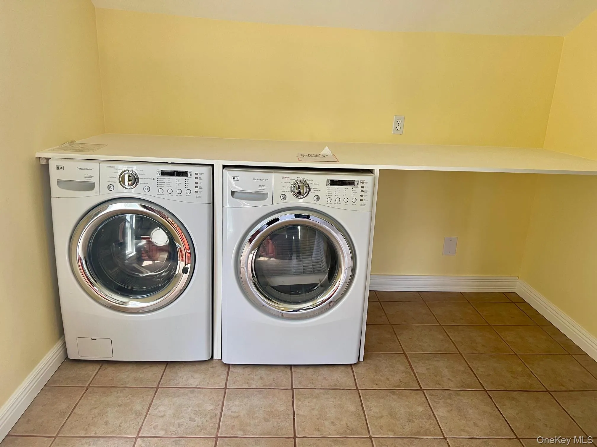 8 Alden Place, Washington, NY, 3 Bedrooms Bedrooms, 8 Rooms Rooms,1 BathroomBathrooms,Residential Lease,For Rent,Alden,0,985329 8 Alden Place, Washington, NY, 3 Bedrooms Bedrooms, 8 Rooms Rooms,1 BathroomBathrooms,Residential Lease,For Rent,Alden,0,985329