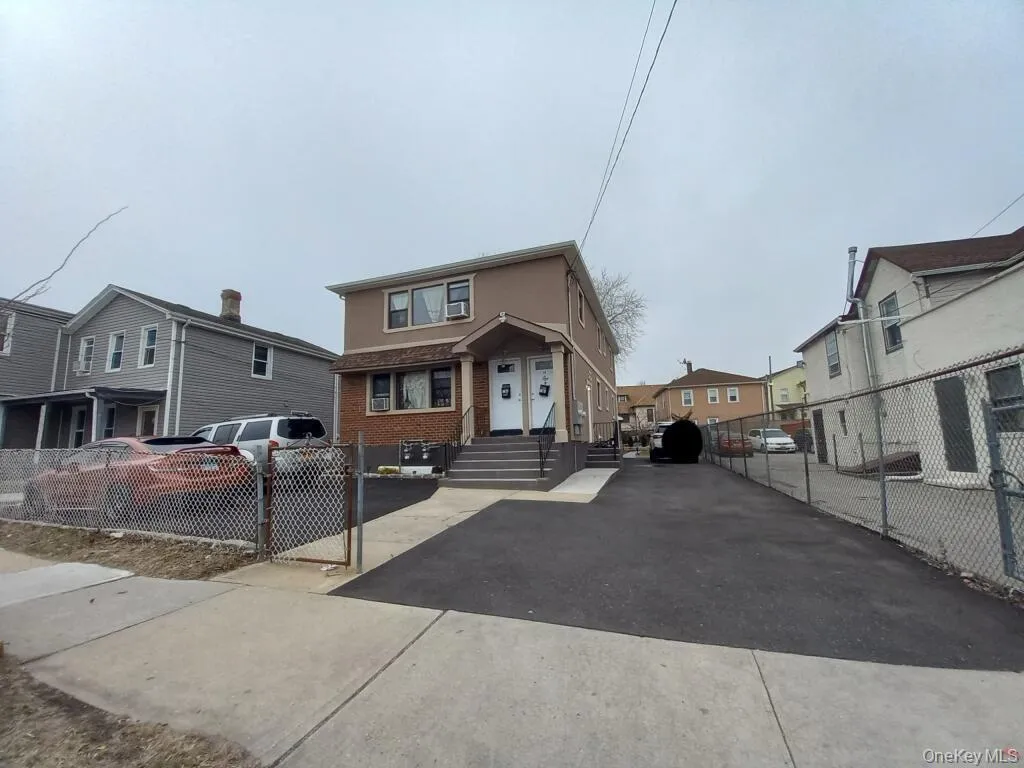 13 Clinton Avenue, Hempstead, NY, 6 Bedrooms Bedrooms, 17 Rooms Rooms,4 BathroomsBathrooms,Residential,For Rent,Clinton,0,985333 13 Clinton Avenue, Hempstead, NY, 6 Bedrooms Bedrooms, 17 Rooms Rooms,4 BathroomsBathrooms,Residential,For Rent,Clinton,0,985333
