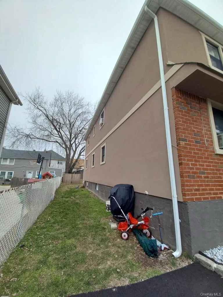 13 Clinton Avenue, Hempstead, NY, 6 Bedrooms Bedrooms, 17 Rooms Rooms,4 BathroomsBathrooms,Residential,For Rent,Clinton,0,985333 13 Clinton Avenue, Hempstead, NY, 6 Bedrooms Bedrooms, 17 Rooms Rooms,4 BathroomsBathrooms,Residential,For Rent,Clinton,0,985333