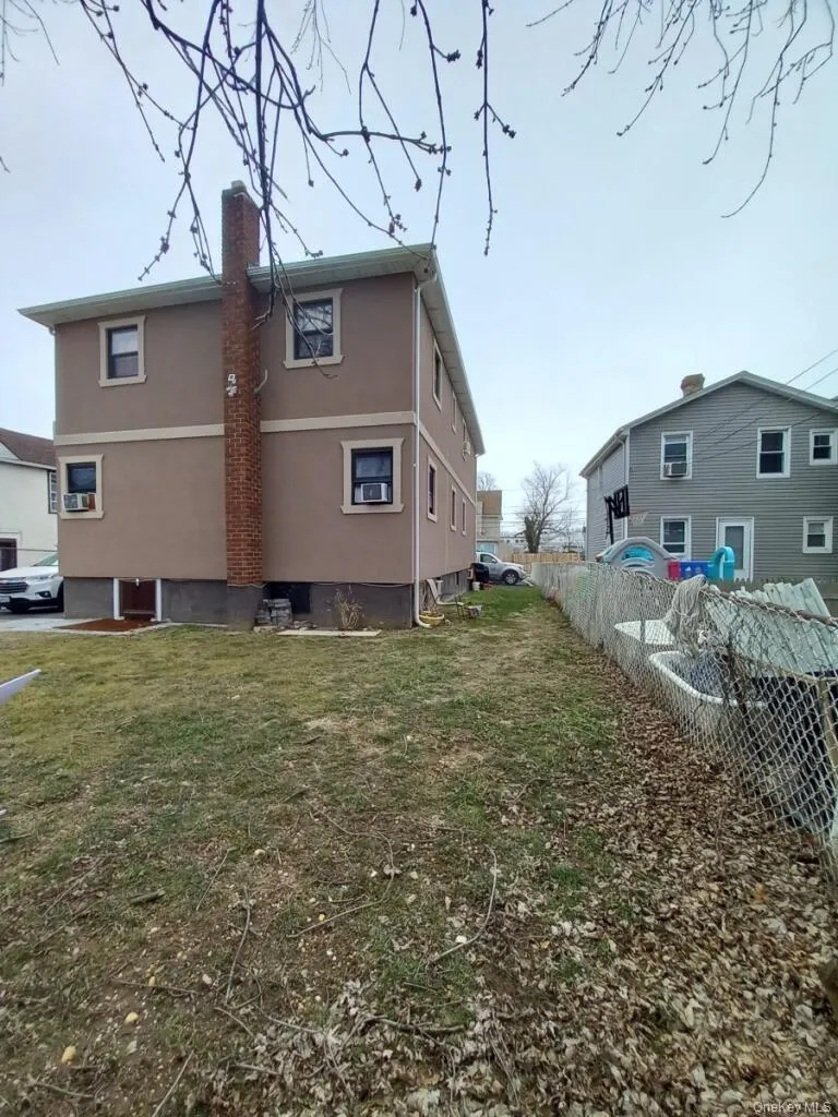 13 Clinton Avenue, Hempstead, NY, 6 Bedrooms Bedrooms, 17 Rooms Rooms,4 BathroomsBathrooms,Residential,For Rent,Clinton,0,985333 13 Clinton Avenue, Hempstead, NY, 6 Bedrooms Bedrooms, 17 Rooms Rooms,4 BathroomsBathrooms,Residential,For Rent,Clinton,0,985333
