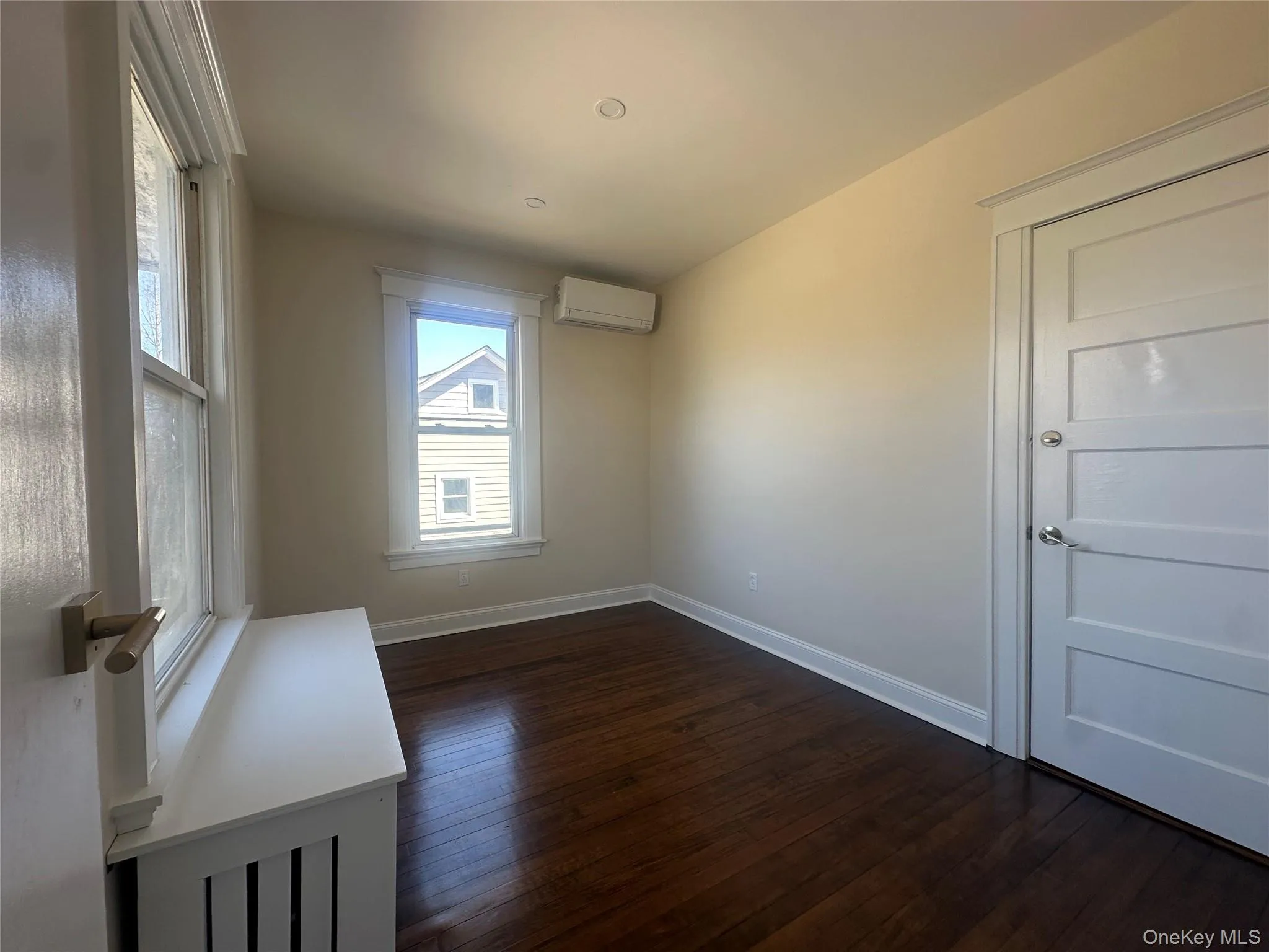 55 Sea Cliff Avenue, Oyster Bay, NY, 1 Bedroom Bedrooms, 4 Rooms Rooms,1 BathroomBathrooms,Residential Lease,For Rent,Sea Cliff,0,985335 55 Sea Cliff Avenue, Oyster Bay, NY, 1 Bedroom Bedrooms, 4 Rooms Rooms,1 BathroomBathrooms,Residential Lease,For Rent,Sea Cliff,0,985335