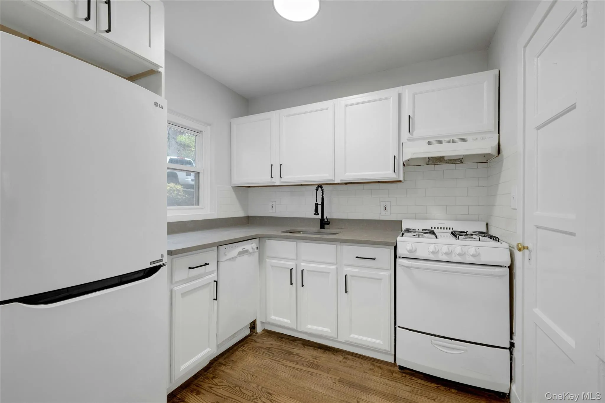 64 Kensington Road, Eastchester, NY, 1 Bedroom Bedrooms, 3 Rooms Rooms,1 BathroomBathrooms,Residential Lease,For Rent,Kensington,0,985338 64 Kensington Road, Eastchester, NY, 1 Bedroom Bedrooms, 3 Rooms Rooms,1 BathroomBathrooms,Residential Lease,For Rent,Kensington,0,985338