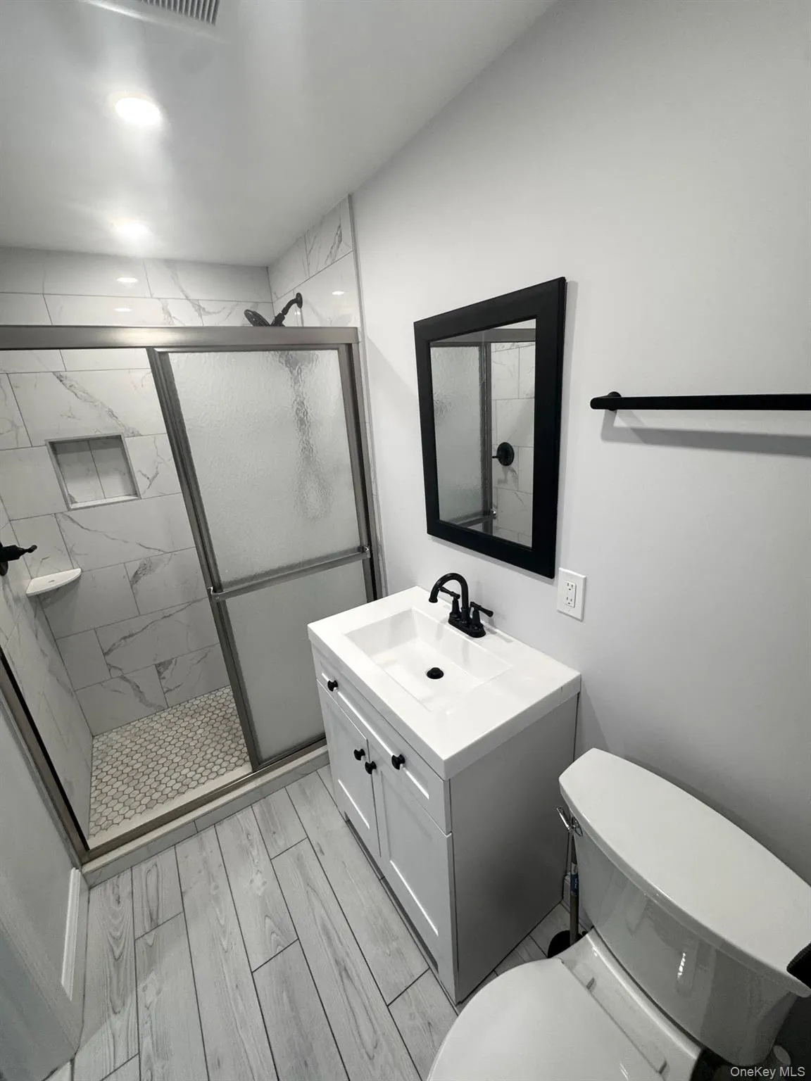 221 Route 9w, Haverstraw, NY, 1 Bedroom Bedrooms, 3 Rooms Rooms,1 BathroomBathrooms,Residential Lease,For Rent,Route 9w,0,985361 221 Route 9w, Haverstraw, NY, 1 Bedroom Bedrooms, 3 Rooms Rooms,1 BathroomBathrooms,Residential Lease,For Rent,Route 9w,0,985361