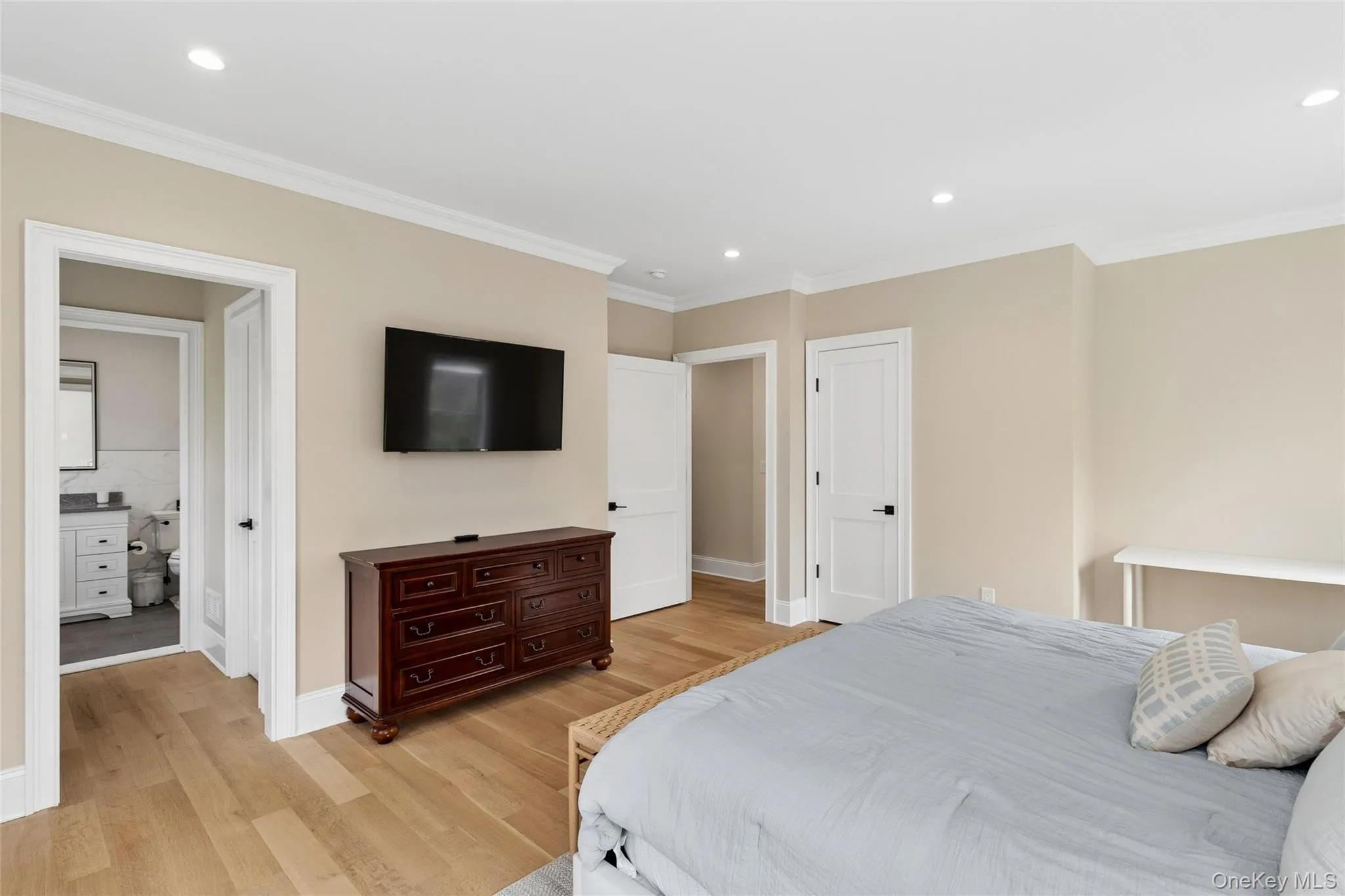 47 Old Riverhead Road, Southampton, NY, 6 Bedrooms Bedrooms, 10 Rooms Rooms,3 BathroomsBathrooms,Residential Lease,For Rent,Old Riverhead,0,985363 47 Old Riverhead Road, Southampton, NY, 6 Bedrooms Bedrooms, 10 Rooms Rooms,3 BathroomsBathrooms,Residential Lease,For Rent,Old Riverhead,0,985363