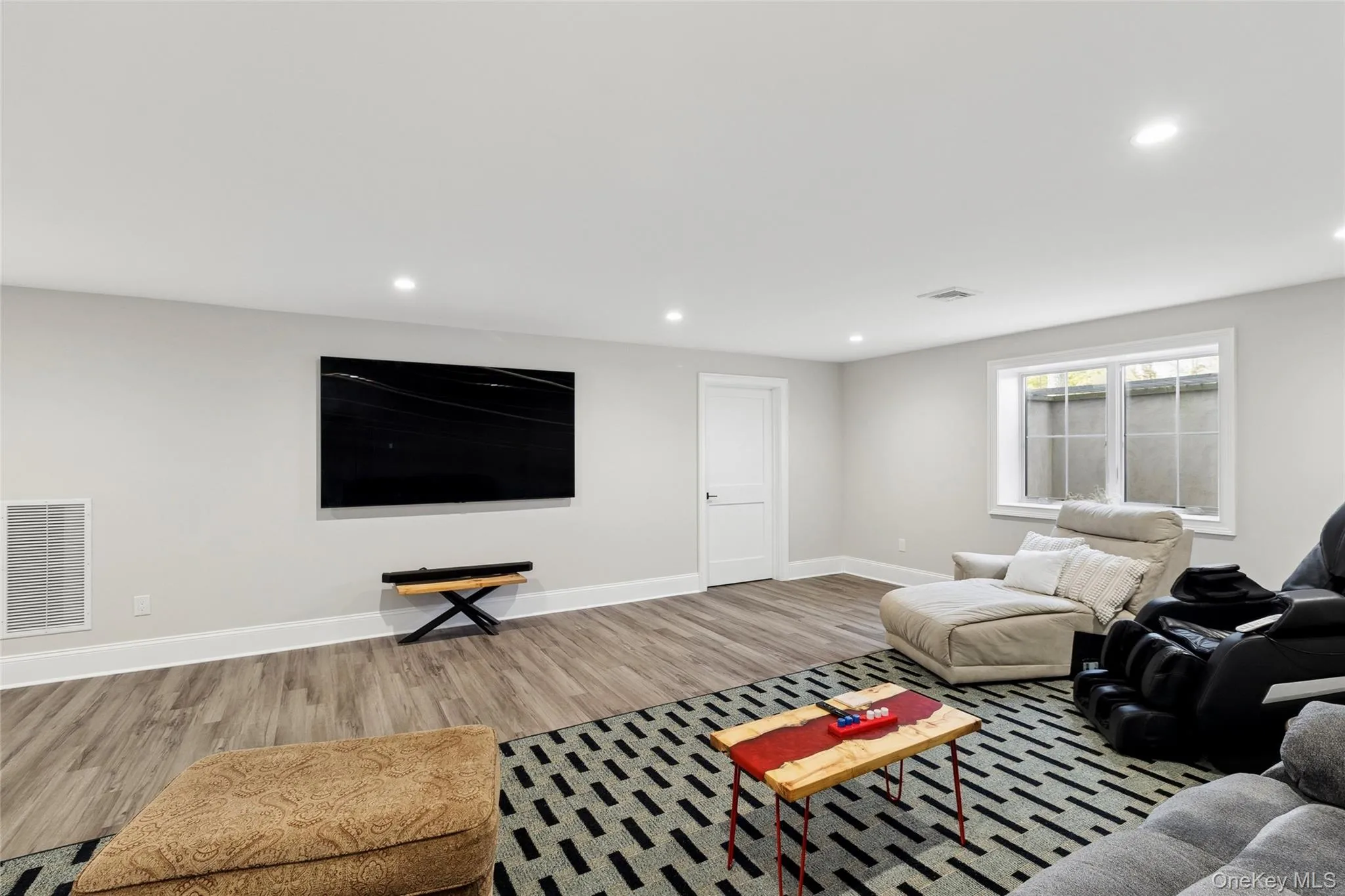 47 Old Riverhead Road, Southampton, NY, 6 Bedrooms Bedrooms, 10 Rooms Rooms,3 BathroomsBathrooms,Residential Lease,For Rent,Old Riverhead,0,985363 47 Old Riverhead Road, Southampton, NY, 6 Bedrooms Bedrooms, 10 Rooms Rooms,3 BathroomsBathrooms,Residential Lease,For Rent,Old Riverhead,0,985363