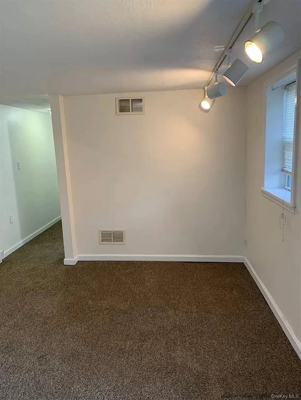 11 Cherry Street, Red Hook, NY, 1 Bedroom Bedrooms, 4 Rooms Rooms,1 BathroomBathrooms,Residential Lease,For Rent,Cherry,0,985372 11 Cherry Street, Red Hook, NY, 1 Bedroom Bedrooms, 4 Rooms Rooms,1 BathroomBathrooms,Residential Lease,For Rent,Cherry,0,985372
