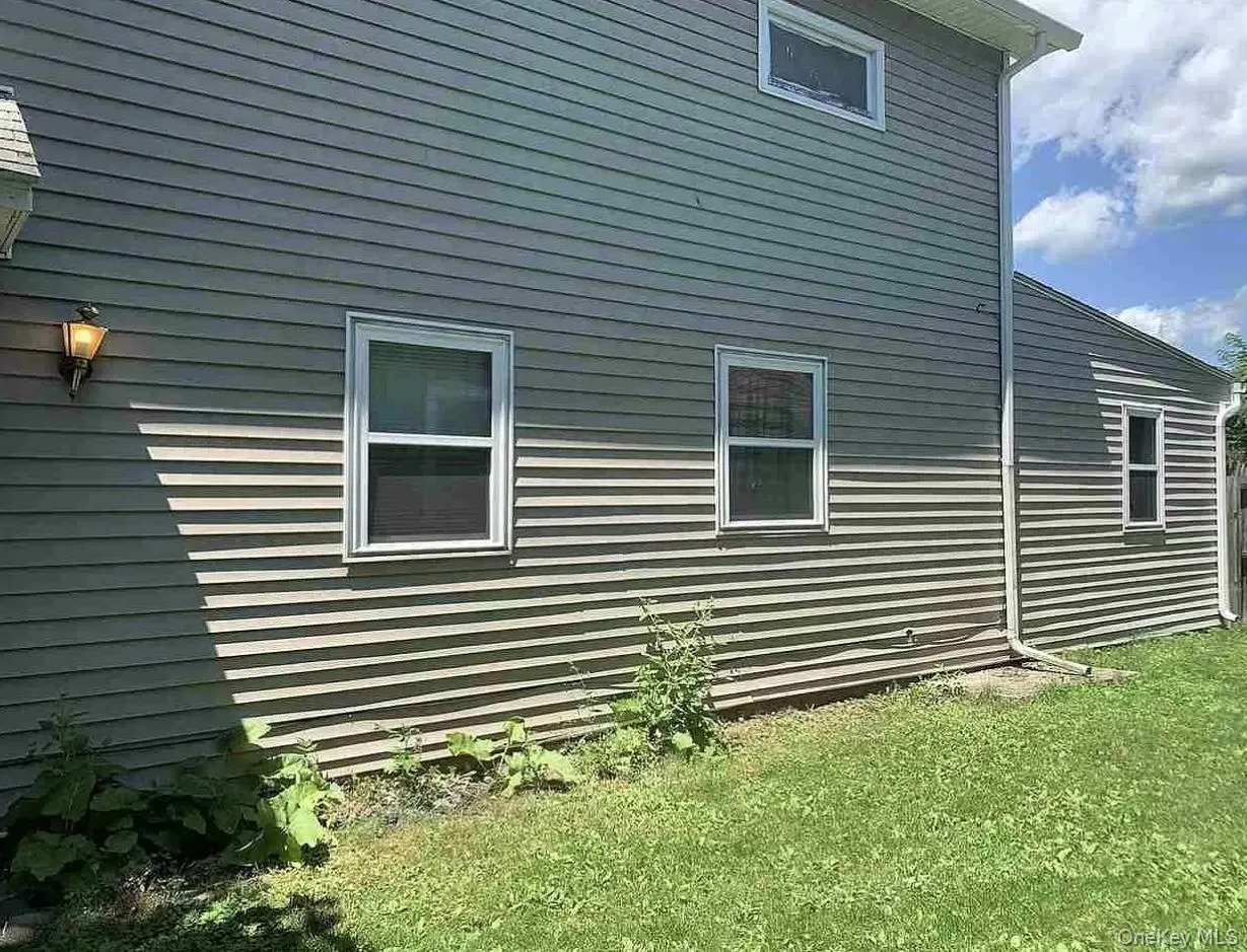 11 Cherry Street, Red Hook, NY, 1 Bedroom Bedrooms, 4 Rooms Rooms,1 BathroomBathrooms,Residential Lease,For Rent,Cherry,0,985372 11 Cherry Street, Red Hook, NY, 1 Bedroom Bedrooms, 4 Rooms Rooms,1 BathroomBathrooms,Residential Lease,For Rent,Cherry,0,985372