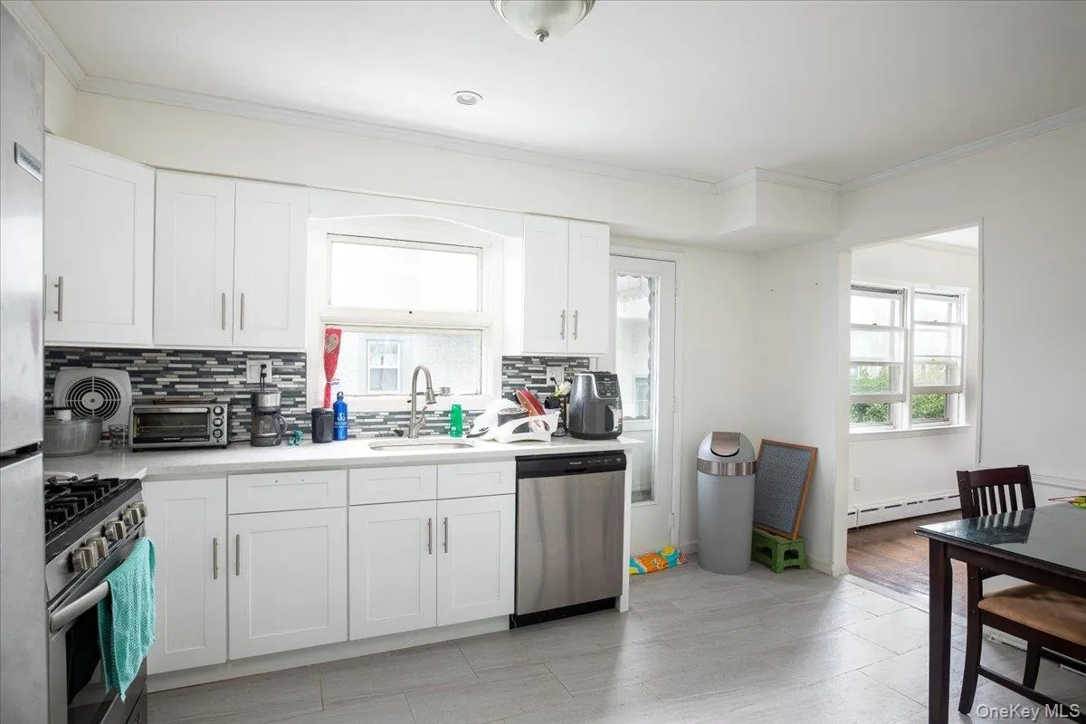 525 Beech Street, Long Beach, NY, 3 Bedrooms Bedrooms, 8 Rooms Rooms,2 BathroomsBathrooms,Residential Lease,For Rent,Beech,0,985378 525 Beech Street, Long Beach, NY, 3 Bedrooms Bedrooms, 8 Rooms Rooms,2 BathroomsBathrooms,Residential Lease,For Rent,Beech,0,985378