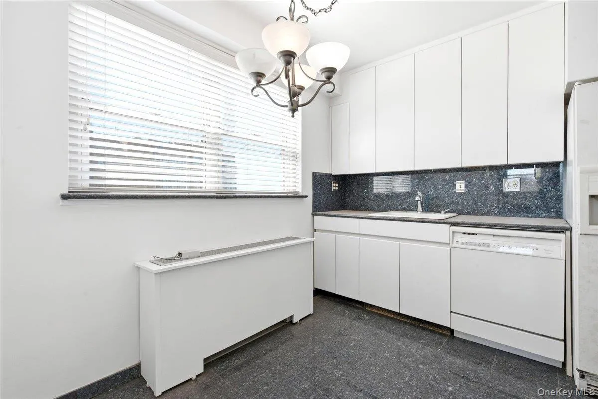 70-20 108 Street, New York, NY, 3 Bedrooms Bedrooms, 5 Rooms Rooms,2 BathroomsBathrooms,Residential,For Rent,108,0,985379 70-20 108 Street, New York, NY, 3 Bedrooms Bedrooms, 5 Rooms Rooms,2 BathroomsBathrooms,Residential,For Rent,108,0,985379