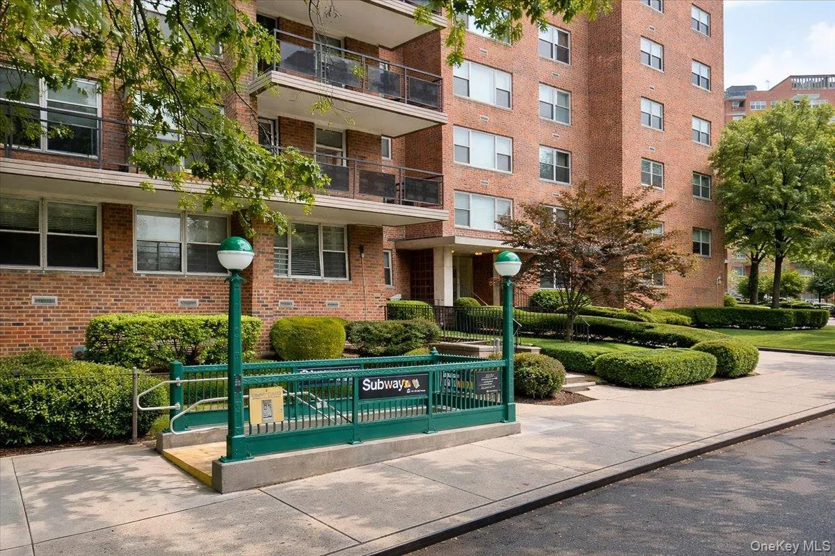 70-20 108 Street, New York, NY, 3 Bedrooms Bedrooms, 5 Rooms Rooms,2 BathroomsBathrooms,Residential,For Rent,108,0,985379 70-20 108 Street, New York, NY, 3 Bedrooms Bedrooms, 5 Rooms Rooms,2 BathroomsBathrooms,Residential,For Rent,108,0,985379