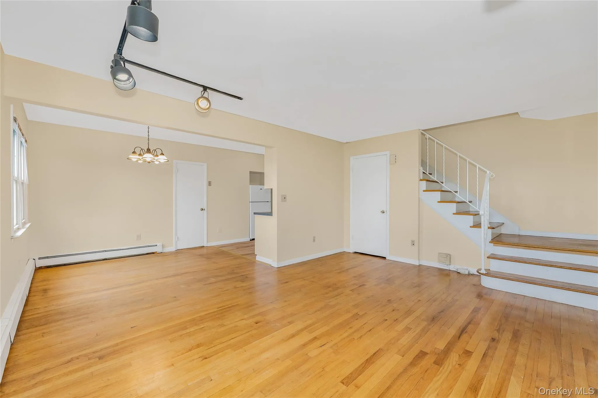 26 Fairview Avenue, White Plains, NY, 3 Bedrooms Bedrooms, 6 Rooms Rooms,1 BathroomBathrooms,Residential Lease,For Rent,Fairview,0,985402 26 Fairview Avenue, White Plains, NY, 3 Bedrooms Bedrooms, 6 Rooms Rooms,1 BathroomBathrooms,Residential Lease,For Rent,Fairview,0,985402