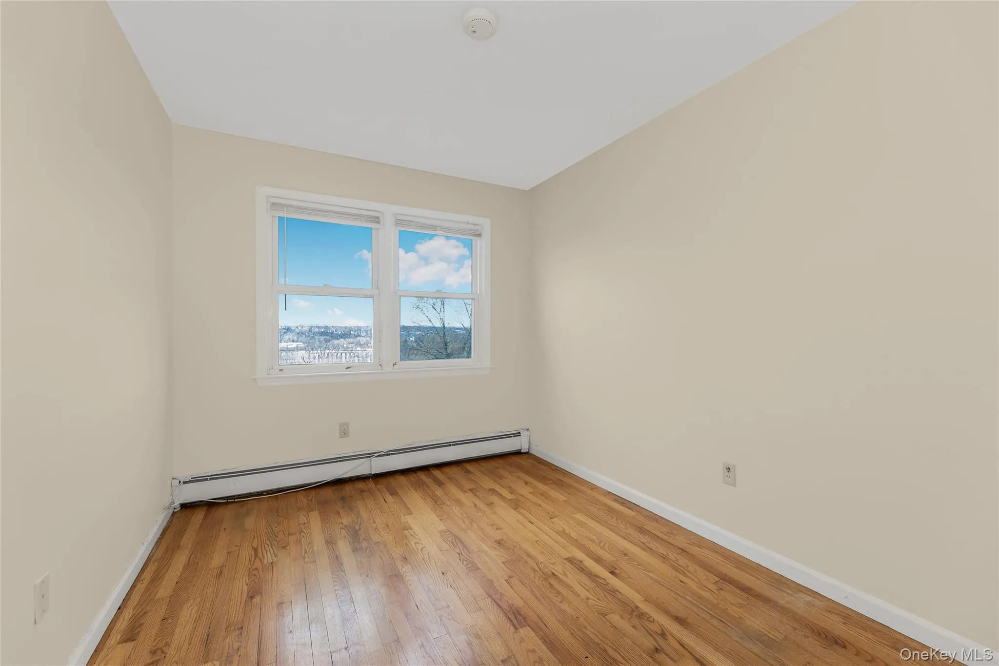 26 Fairview Avenue, White Plains, NY, 3 Bedrooms Bedrooms, 6 Rooms Rooms,1 BathroomBathrooms,Residential Lease,For Rent,Fairview,0,985402 26 Fairview Avenue, White Plains, NY, 3 Bedrooms Bedrooms, 6 Rooms Rooms,1 BathroomBathrooms,Residential Lease,For Rent,Fairview,0,985402