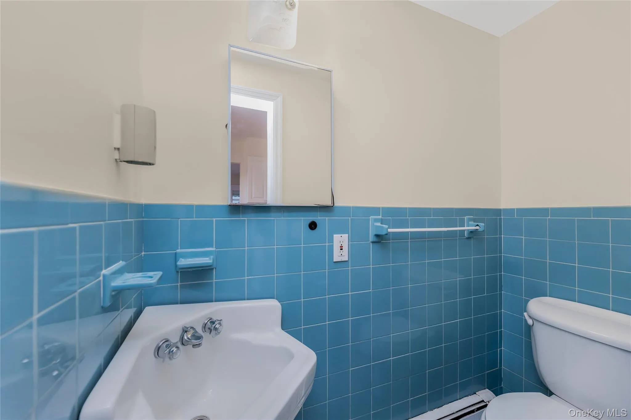 26 Fairview Avenue, White Plains, NY, 3 Bedrooms Bedrooms, 6 Rooms Rooms,1 BathroomBathrooms,Residential Lease,For Rent,Fairview,0,985402 26 Fairview Avenue, White Plains, NY, 3 Bedrooms Bedrooms, 6 Rooms Rooms,1 BathroomBathrooms,Residential Lease,For Rent,Fairview,0,985402