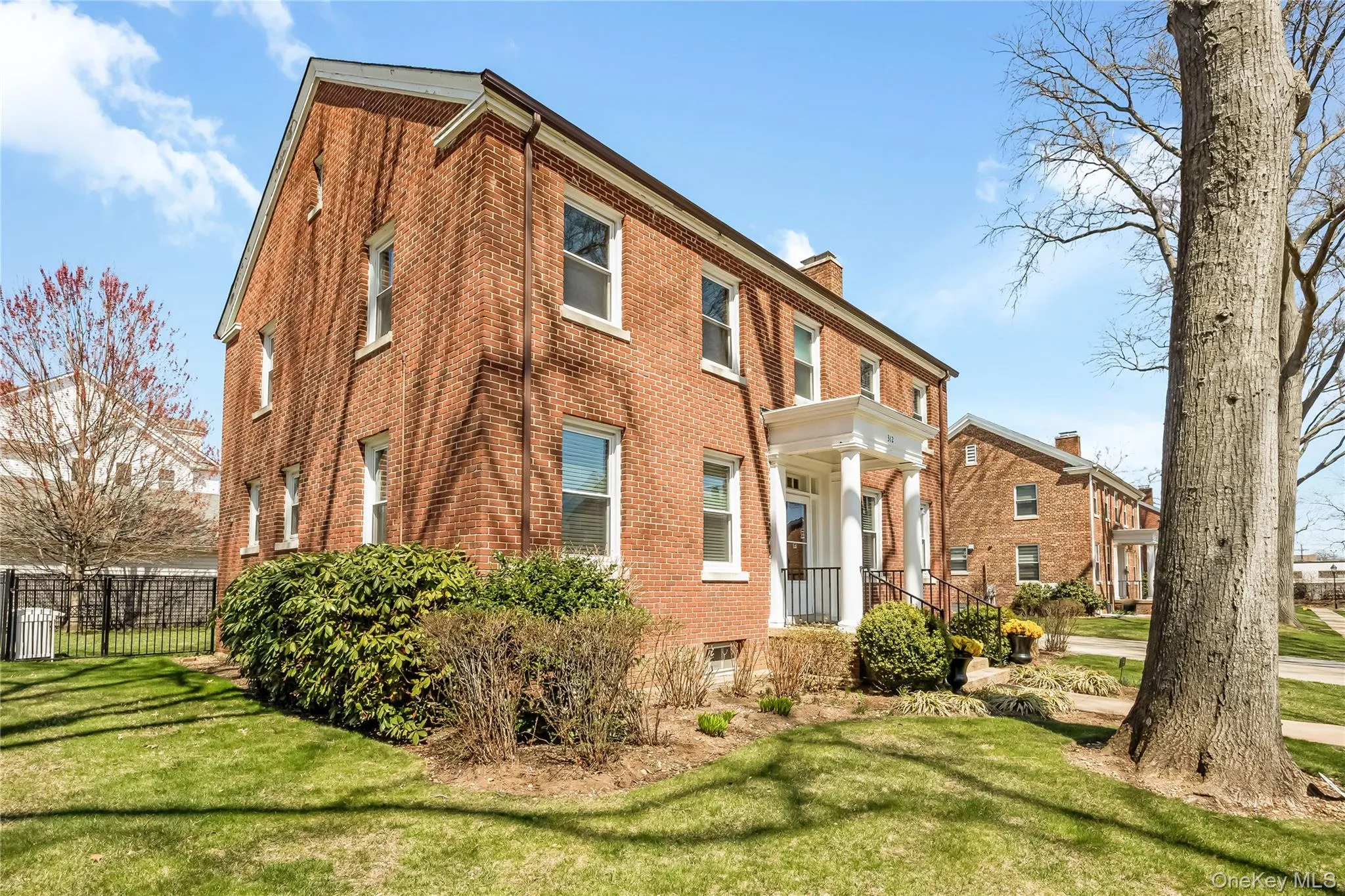 312 Ellington Avenue, Hempstead, NY, 4 Bedrooms Bedrooms, 9 Rooms Rooms,3 BathroomsBathrooms,Residential Lease,For Rent,Ellington,0,985468 312 Ellington Avenue, Hempstead, NY, 4 Bedrooms Bedrooms, 9 Rooms Rooms,3 BathroomsBathrooms,Residential Lease,For Rent,Ellington,0,985468