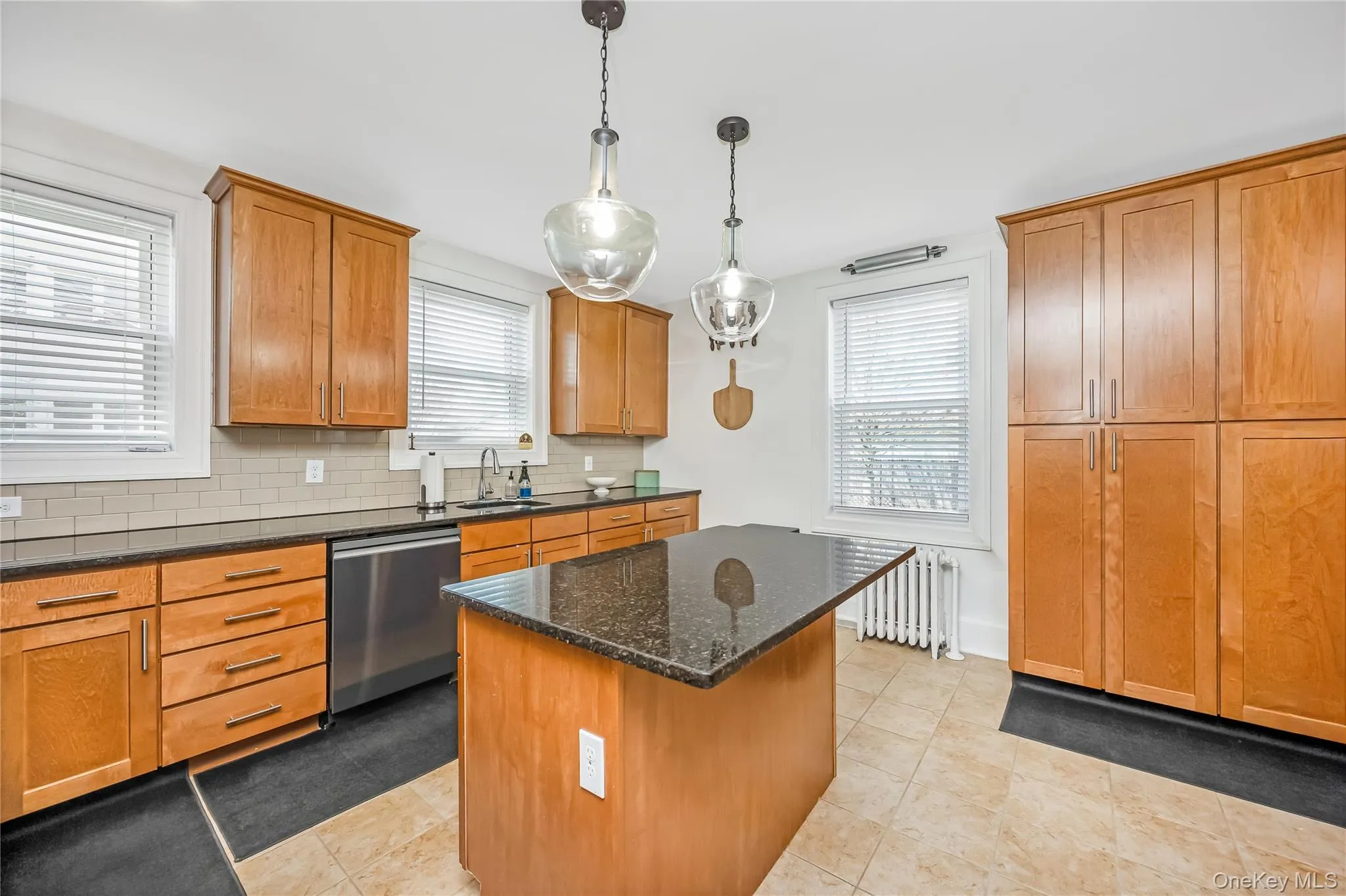 312 Ellington Avenue, Hempstead, NY, 4 Bedrooms Bedrooms, 9 Rooms Rooms,3 BathroomsBathrooms,Residential Lease,For Rent,Ellington,0,985468 312 Ellington Avenue, Hempstead, NY, 4 Bedrooms Bedrooms, 9 Rooms Rooms,3 BathroomsBathrooms,Residential Lease,For Rent,Ellington,0,985468