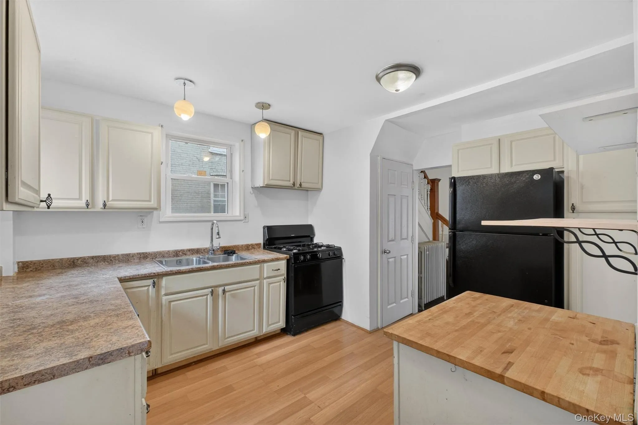 371-373 Verplanck Avenue, Beacon, NY, 3 Bedrooms Bedrooms, 6 Rooms Rooms,1 BathroomBathrooms,Residential,For Rent,Verplanck,0,985479 371-373 Verplanck Avenue, Beacon, NY, 3 Bedrooms Bedrooms, 6 Rooms Rooms,1 BathroomBathrooms,Residential,For Rent,Verplanck,0,985479
