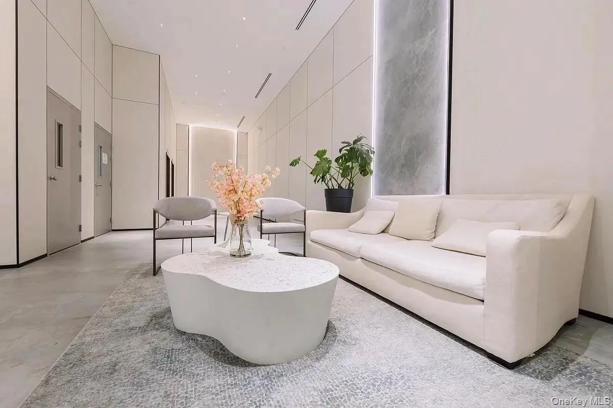 14449 Northern Boulevard, New York, NY, 2 Bedrooms Bedrooms, 5 Rooms Rooms,1 BathroomBathrooms,Residential Lease,For Rent,Northern,0,985497 14449 Northern Boulevard, New York, NY, 2 Bedrooms Bedrooms, 5 Rooms Rooms,1 BathroomBathrooms,Residential Lease,For Rent,Northern,0,985497