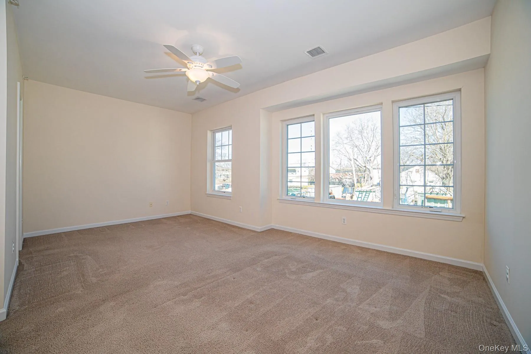 24 Robert Court Street, Babylon, NY, 1 Bedroom Bedrooms, 3 Rooms Rooms,1 BathroomBathrooms,Residential Lease,For Rent,Robert Court,0,985504 24 Robert Court Street, Babylon, NY, 1 Bedroom Bedrooms, 3 Rooms Rooms,1 BathroomBathrooms,Residential Lease,For Rent,Robert Court,0,985504