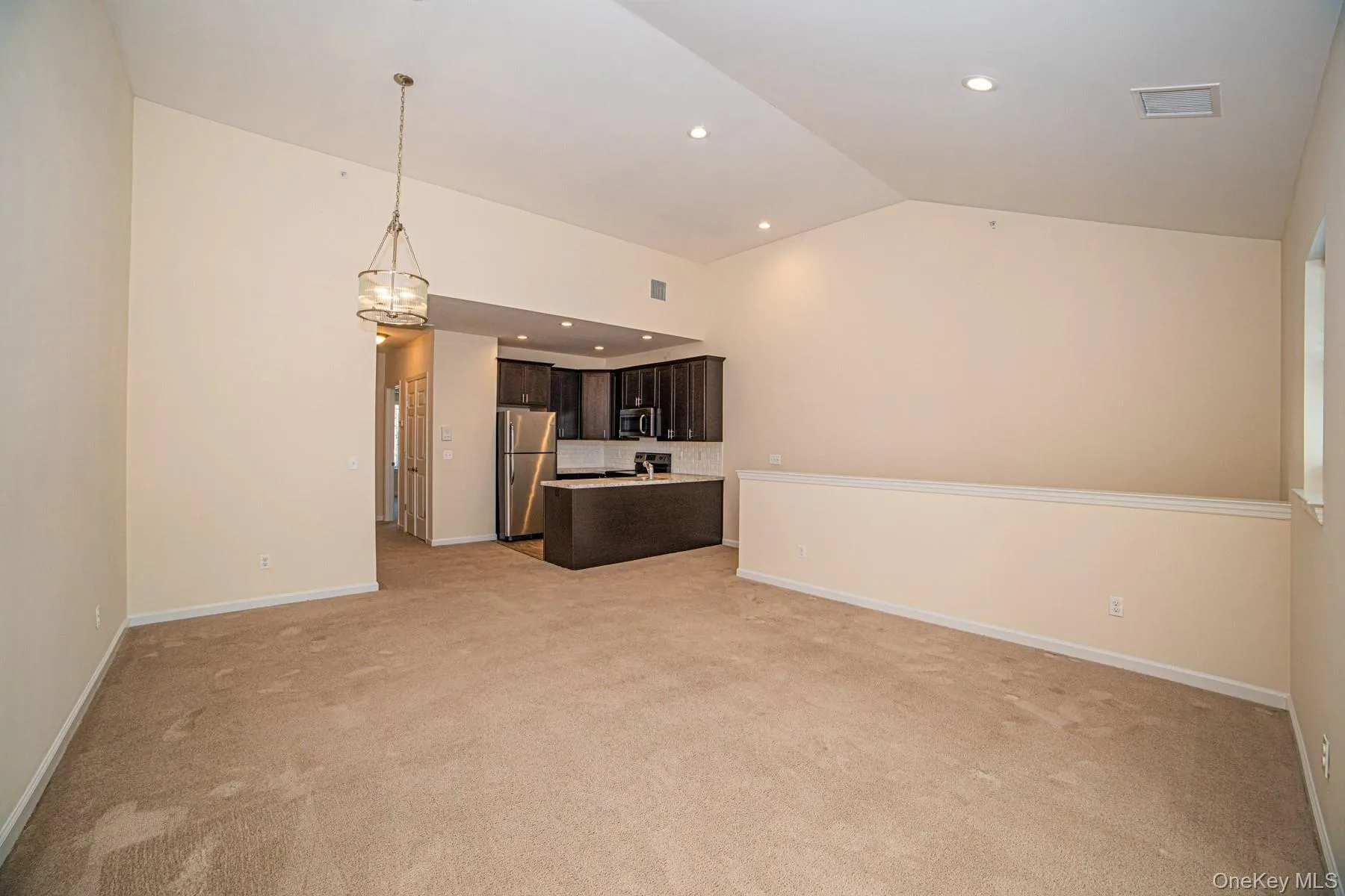 24 Robert Court Street, Babylon, NY, 1 Bedroom Bedrooms, 3 Rooms Rooms,1 BathroomBathrooms,Residential Lease,For Rent,Robert Court,0,985504 24 Robert Court Street, Babylon, NY, 1 Bedroom Bedrooms, 3 Rooms Rooms,1 BathroomBathrooms,Residential Lease,For Rent,Robert Court,0,985504