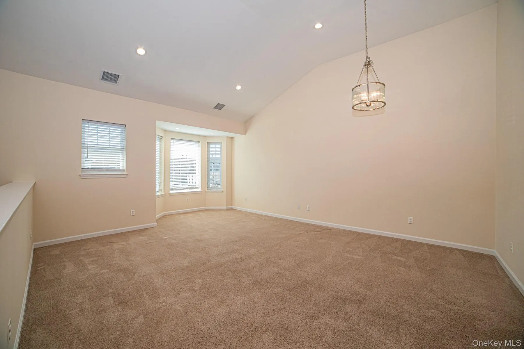 24 Robert Court Street, Babylon, NY, 1 Bedroom Bedrooms, 3 Rooms Rooms,1 BathroomBathrooms,Residential Lease,For Rent,Robert Court,0,985504 24 Robert Court Street, Babylon, NY, 1 Bedroom Bedrooms, 3 Rooms Rooms,1 BathroomBathrooms,Residential Lease,For Rent,Robert Court,0,985504