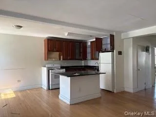 12161 Flatlands Avenue, New York, NY, 2 Bedrooms Bedrooms, 5 Rooms Rooms,2 BathroomsBathrooms,Residential Sale,For Rent,Flatlands,0,985518 12161 Flatlands Avenue, New York, NY, 2 Bedrooms Bedrooms, 5 Rooms Rooms,2 BathroomsBathrooms,Residential Sale,For Rent,Flatlands,0,985518