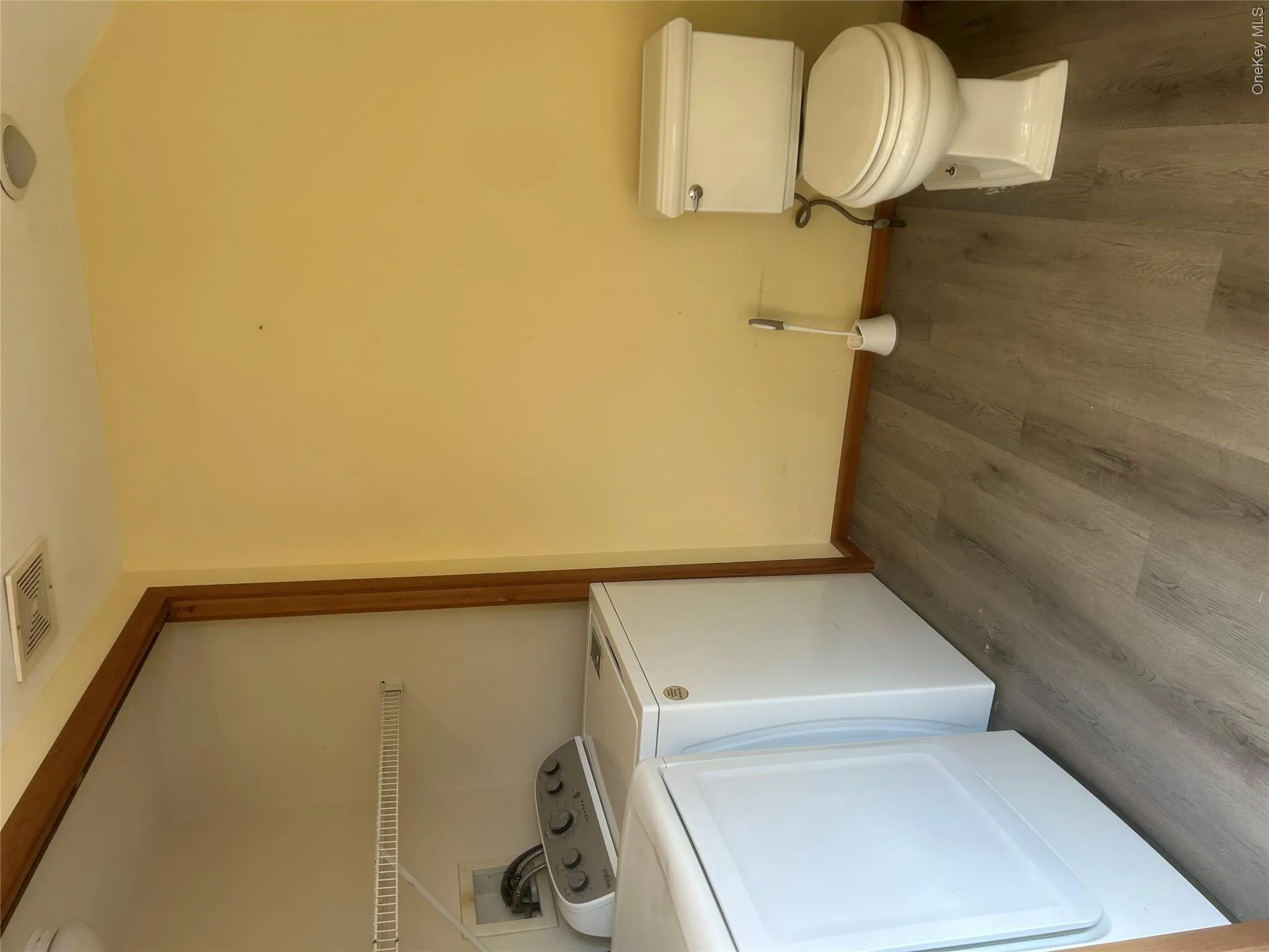 100 Richardson Avenue, Out Of Area, PA, 3 Bedrooms Bedrooms, 7 Rooms Rooms,1 BathroomBathrooms,Residential Lease,For Rent,Richardson,0,985536 100 Richardson Avenue, Out Of Area, PA, 3 Bedrooms Bedrooms, 7 Rooms Rooms,1 BathroomBathrooms,Residential Lease,For Rent,Richardson,0,985536