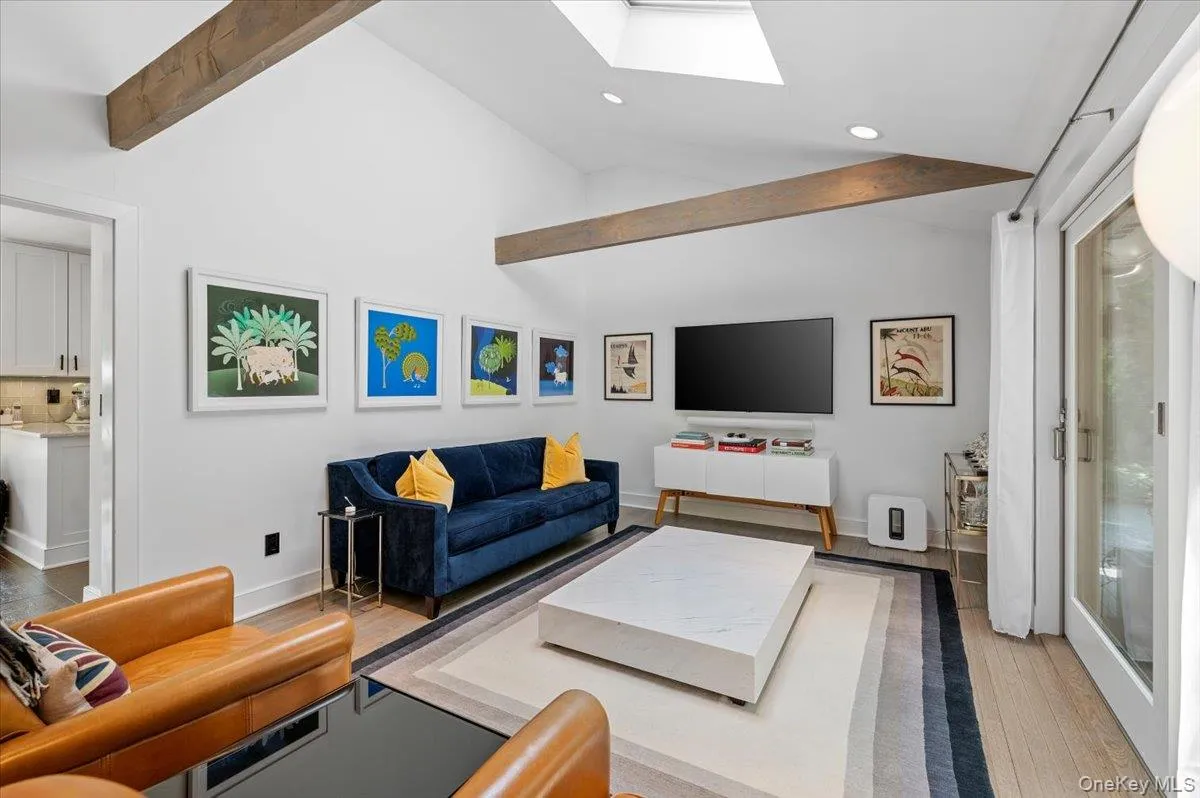 94 Hands Creek Road, East Hampton, NY, 4 Bedrooms Bedrooms, 10 Rooms Rooms,3 BathroomsBathrooms,Residential Lease,For Rent,Hands Creek,0,985538 94 Hands Creek Road, East Hampton, NY, 4 Bedrooms Bedrooms, 10 Rooms Rooms,3 BathroomsBathrooms,Residential Lease,For Rent,Hands Creek,0,985538
