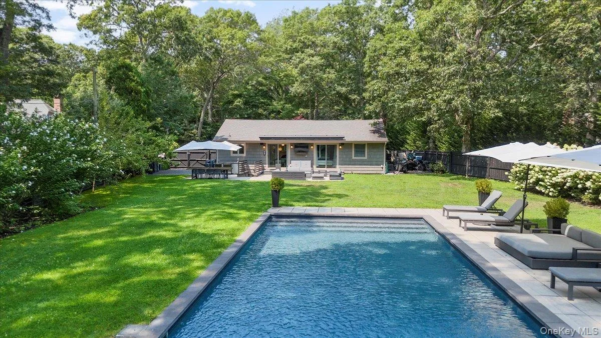 94 Hands Creek Road, East Hampton, NY, 4 Bedrooms Bedrooms, 10 Rooms Rooms,3 BathroomsBathrooms,Residential Lease,For Rent,Hands Creek,0,985538 94 Hands Creek Road, East Hampton, NY, 4 Bedrooms Bedrooms, 10 Rooms Rooms,3 BathroomsBathrooms,Residential Lease,For Rent,Hands Creek,0,985538