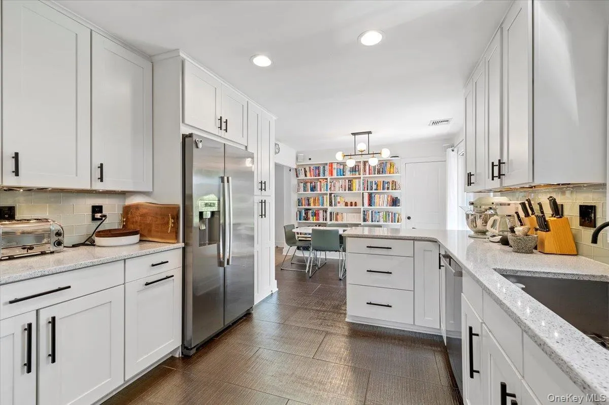 94 Hands Creek Road, East Hampton, NY, 4 Bedrooms Bedrooms, 10 Rooms Rooms,3 BathroomsBathrooms,Residential Lease,For Rent,Hands Creek,0,985538 94 Hands Creek Road, East Hampton, NY, 4 Bedrooms Bedrooms, 10 Rooms Rooms,3 BathroomsBathrooms,Residential Lease,For Rent,Hands Creek,0,985538