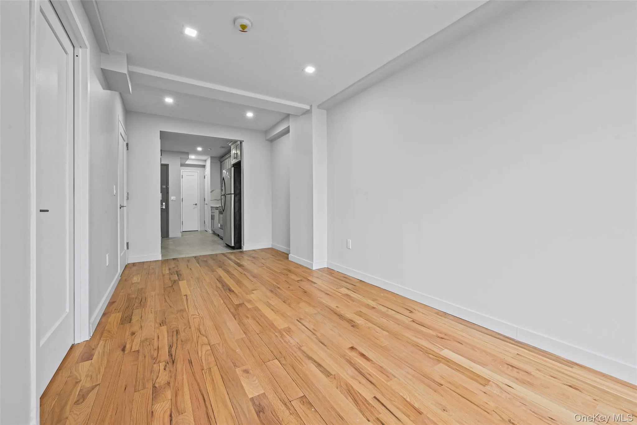 444 Graham Avenue, New York, NY, 1 Bedroom Bedrooms, 2 Rooms Rooms,1 BathroomBathrooms,Residential Lease,For Rent,Graham,0,985539 444 Graham Avenue, New York, NY, 1 Bedroom Bedrooms, 2 Rooms Rooms,1 BathroomBathrooms,Residential Lease,For Rent,Graham,0,985539