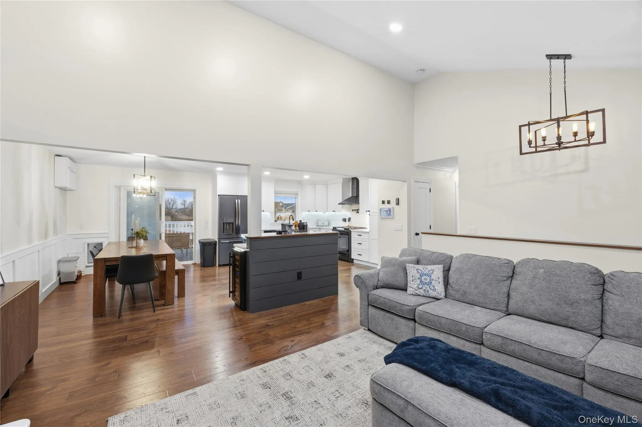 2689 Riverside Avenue, Hempstead, NY, 5 Bedrooms Bedrooms, 12 Rooms Rooms,4 BathroomsBathrooms,Residential,For Rent,Riverside,0,985560 2689 Riverside Avenue, Hempstead, NY, 5 Bedrooms Bedrooms, 12 Rooms Rooms,4 BathroomsBathrooms,Residential,For Rent,Riverside,0,985560
